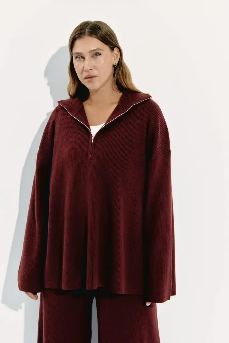 Джемпер с молнией