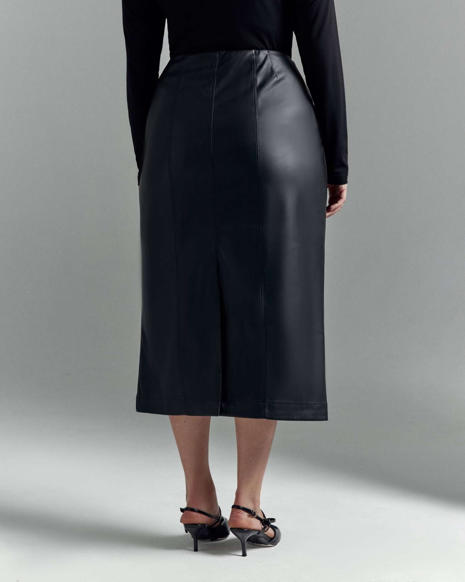 Юбка из экокожи