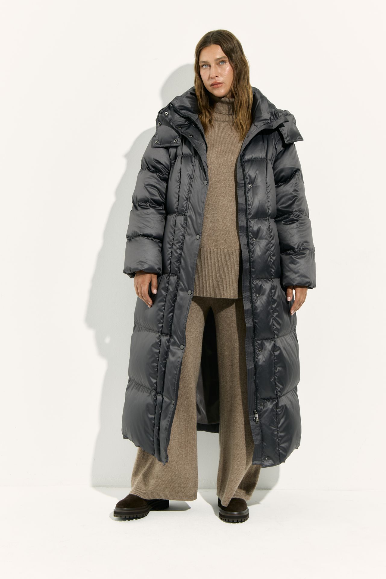 Пуховик длинный