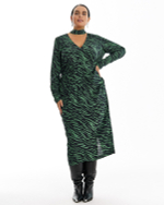 Платье с платком