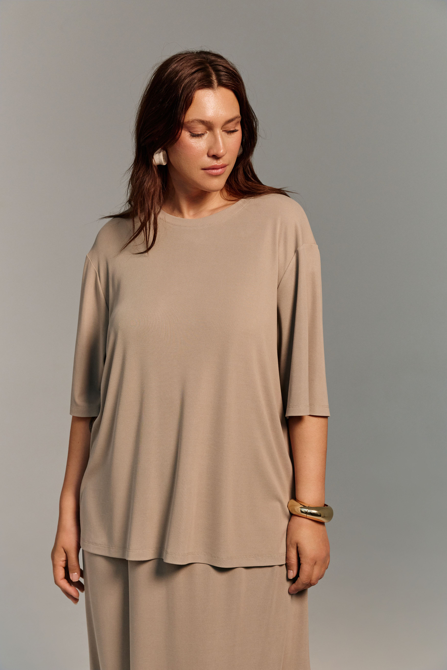 Футболка из холодной вискозы ШЕПОТ