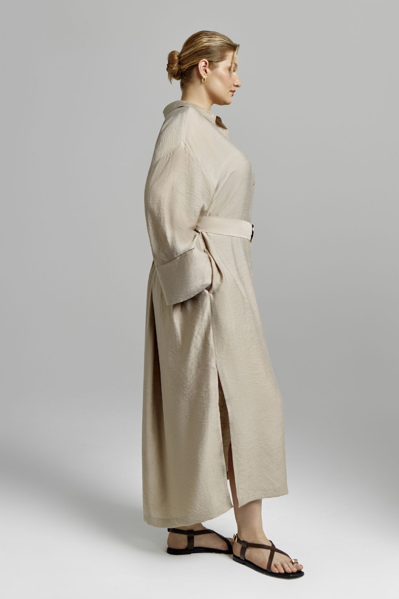 Платье-рубашка струящаяся