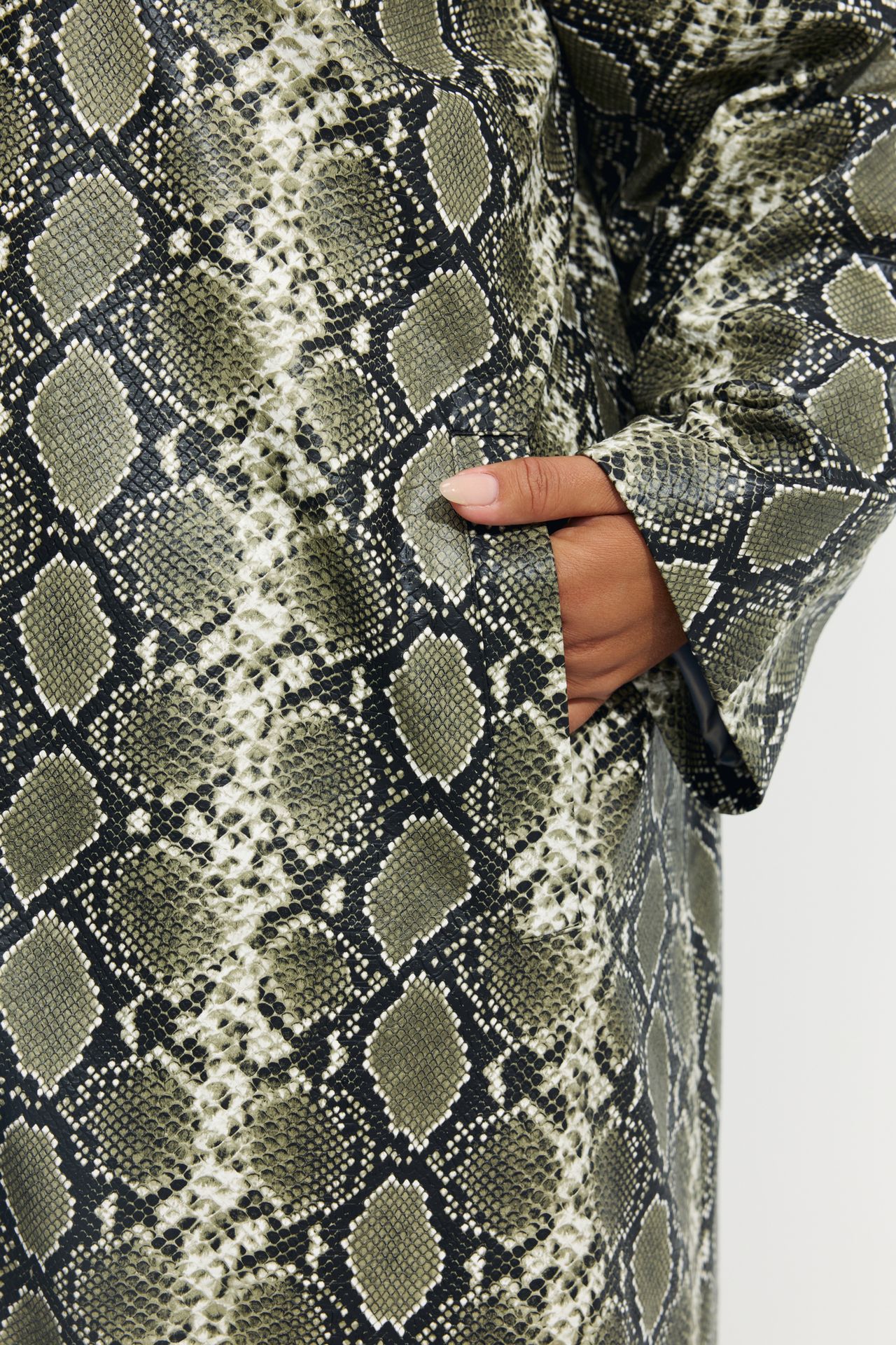 Плащ КИНСКИ