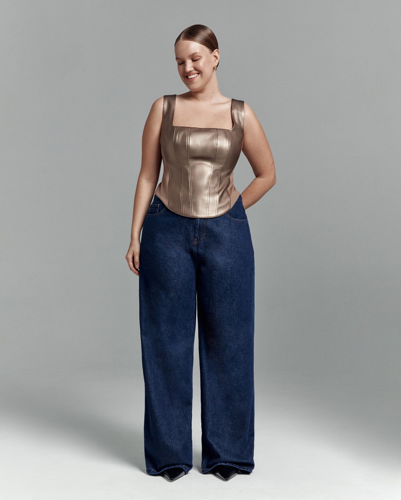 Кожаный корсетный топ