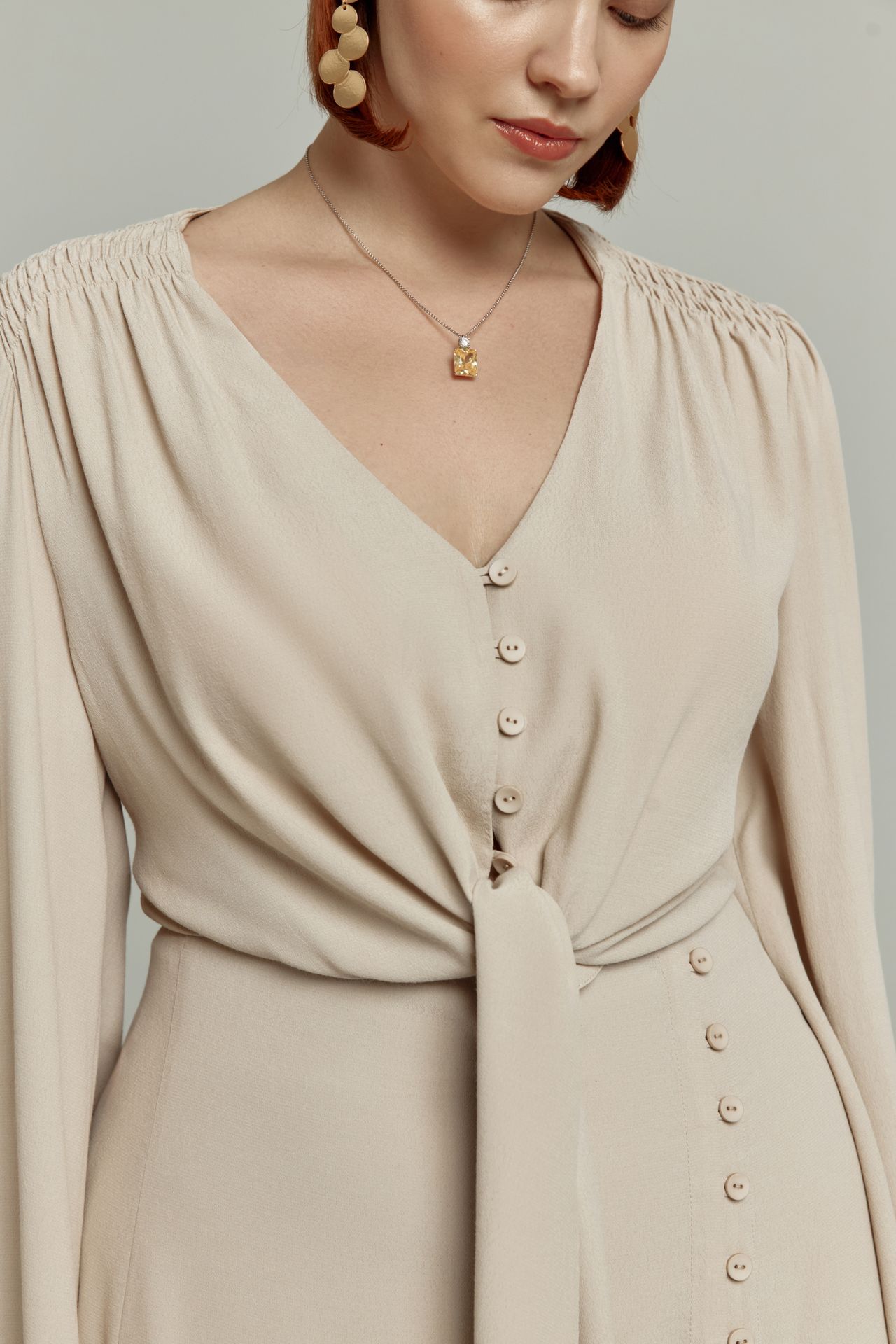 Топ-блуза к юбке на пуговицах