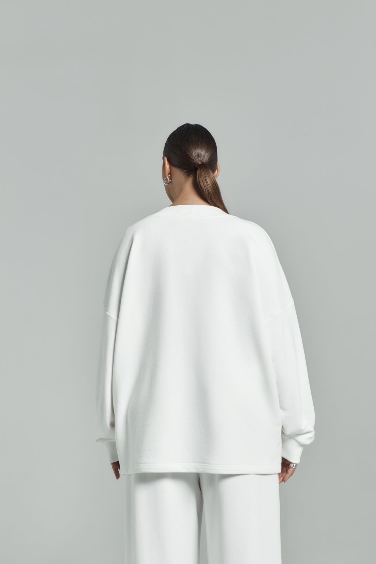 Толстовка с вышивкой