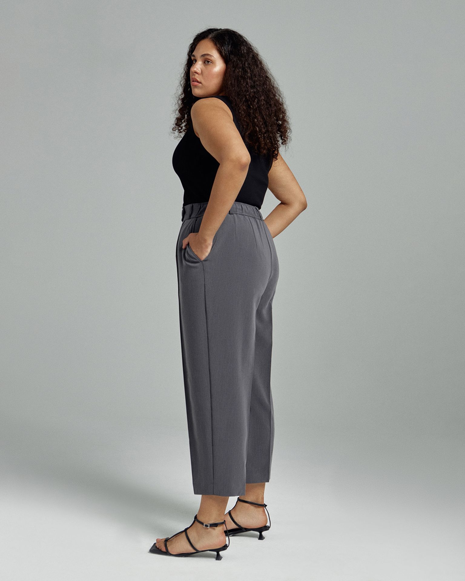 Брюки-бананы