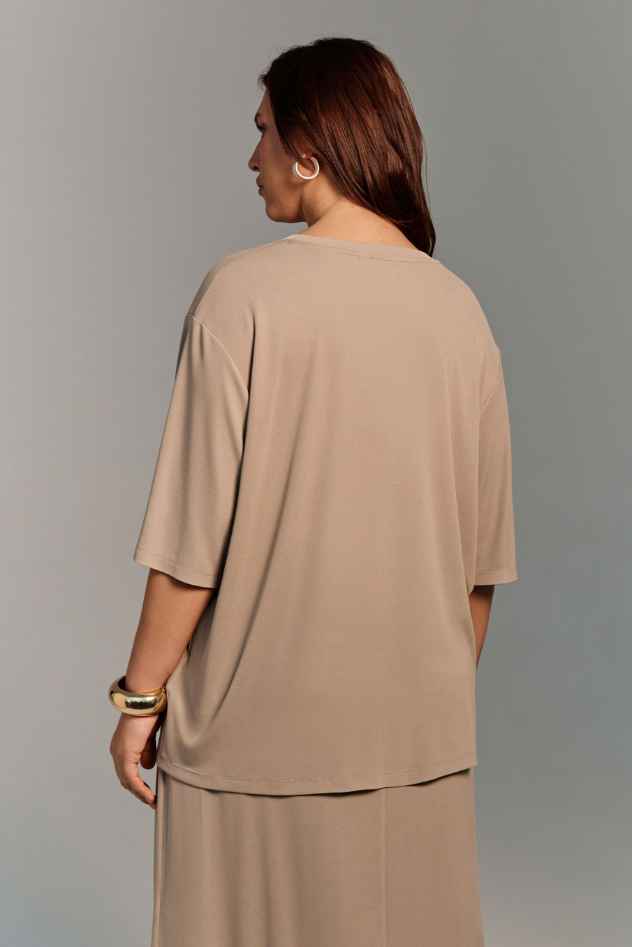 Футболка из холодной вискозы ШЕПОТ