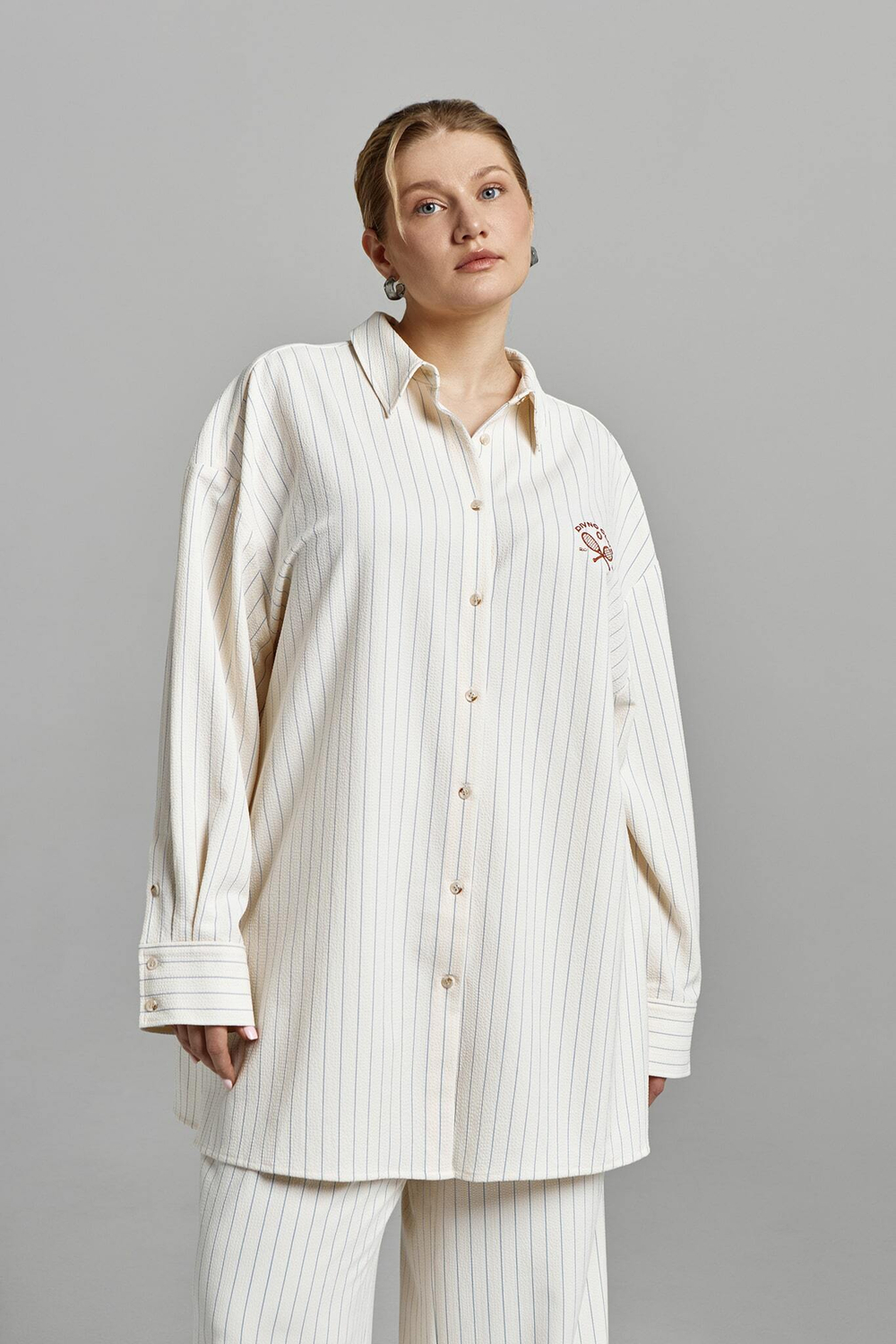 Рубашка с вышивкой