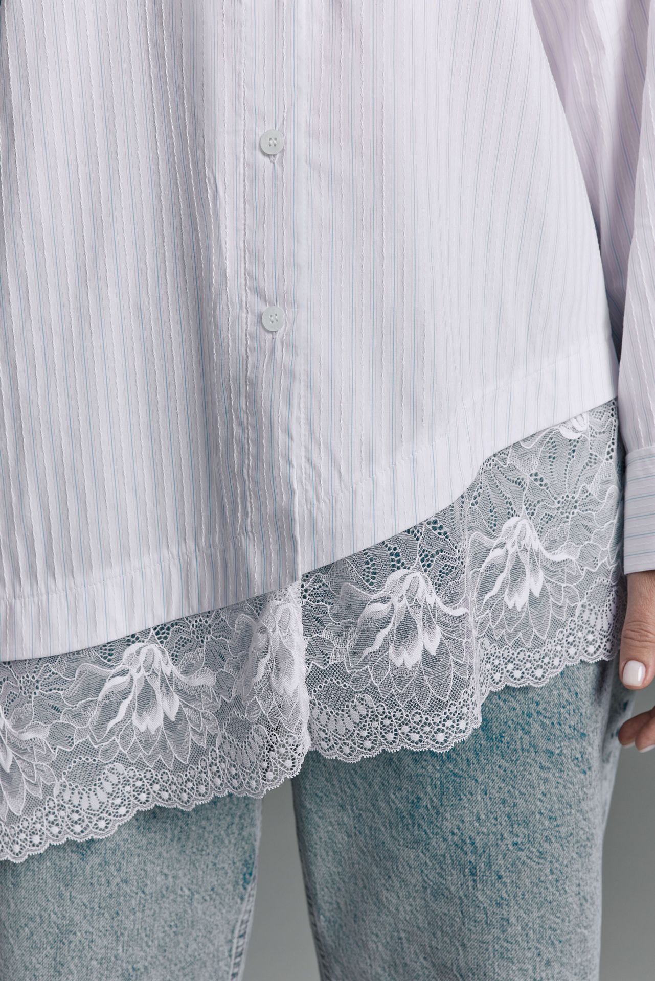 Рубашка с кружевом