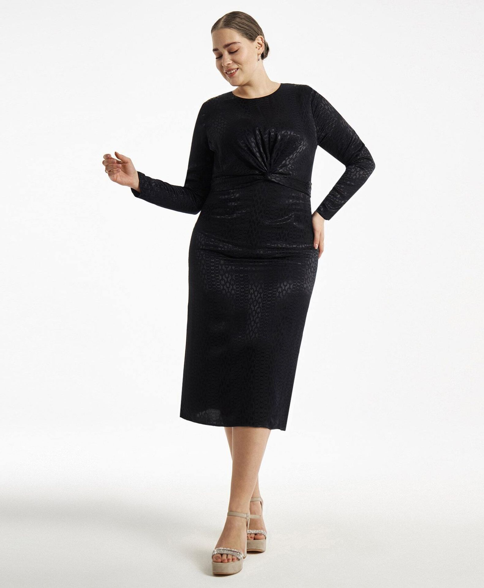 Платье-перекрут с длинным рукавом