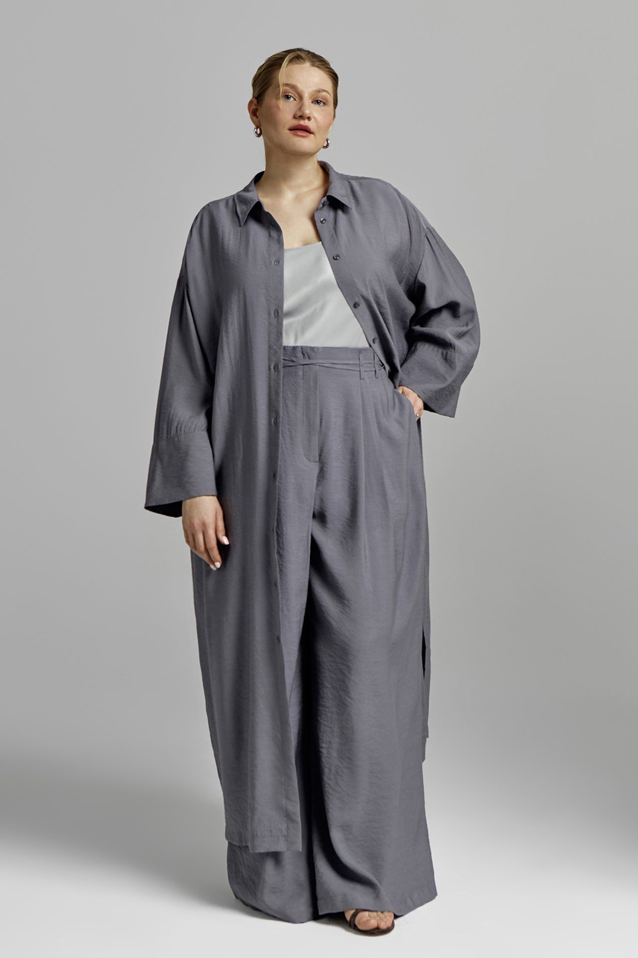 Платье-рубашка струящаяся