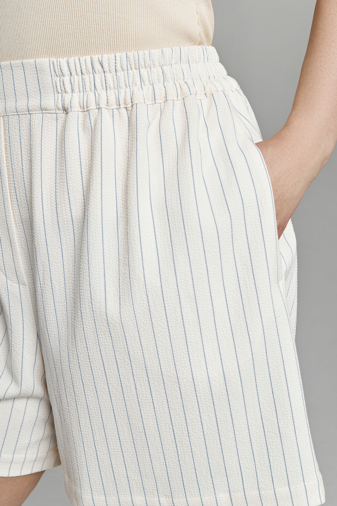 Шорты с вышивкой