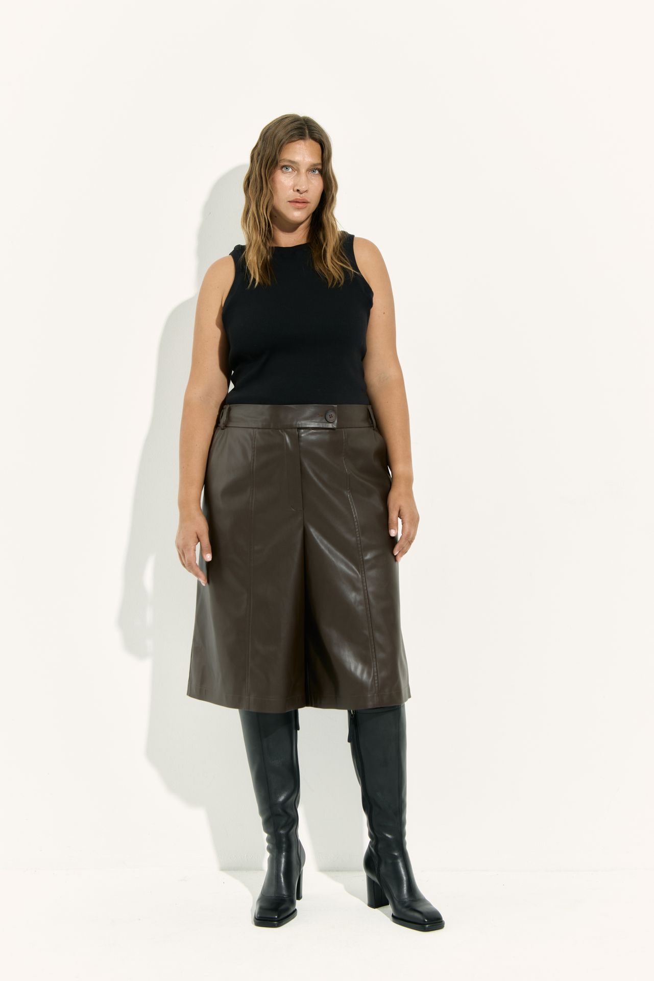 Шорты из экокожи LILITH