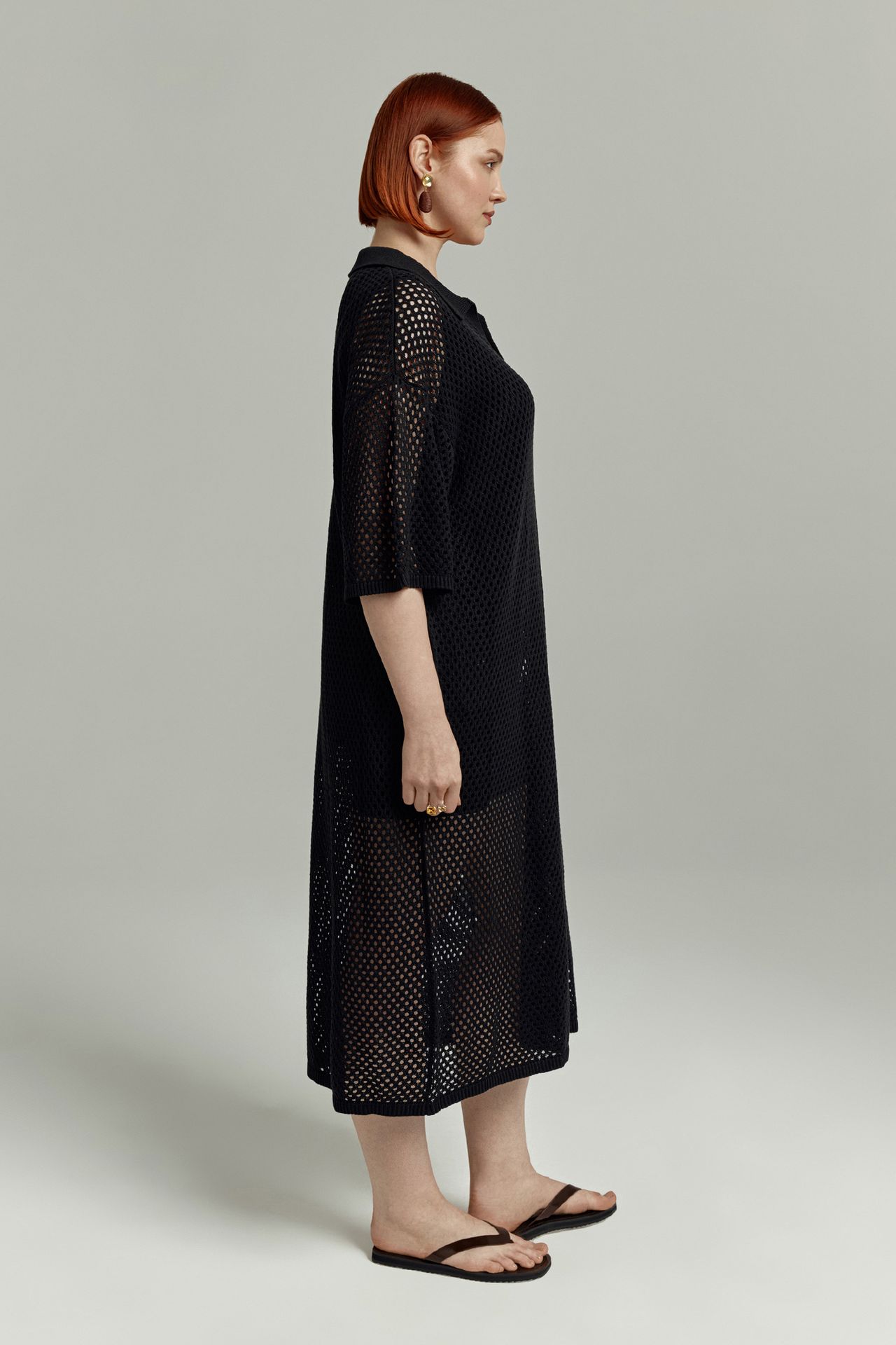 Платье вязаное в сетку