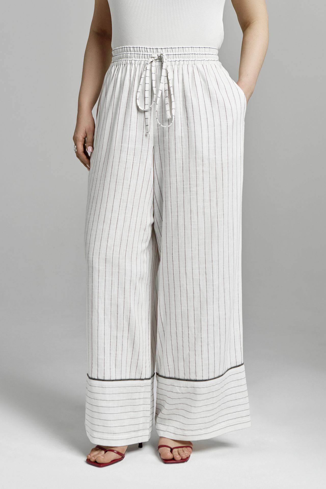 Брюки льняные