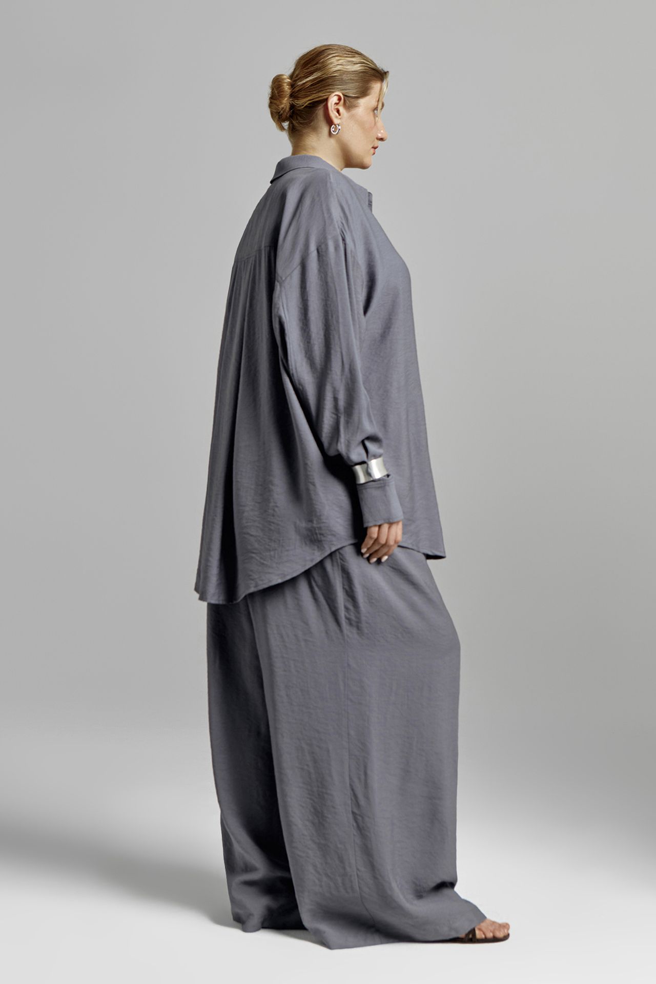 Рубашка оверсайз струящаяся