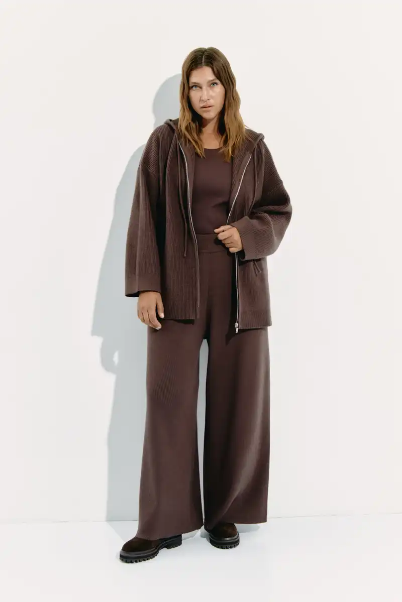 Брюки вязаные