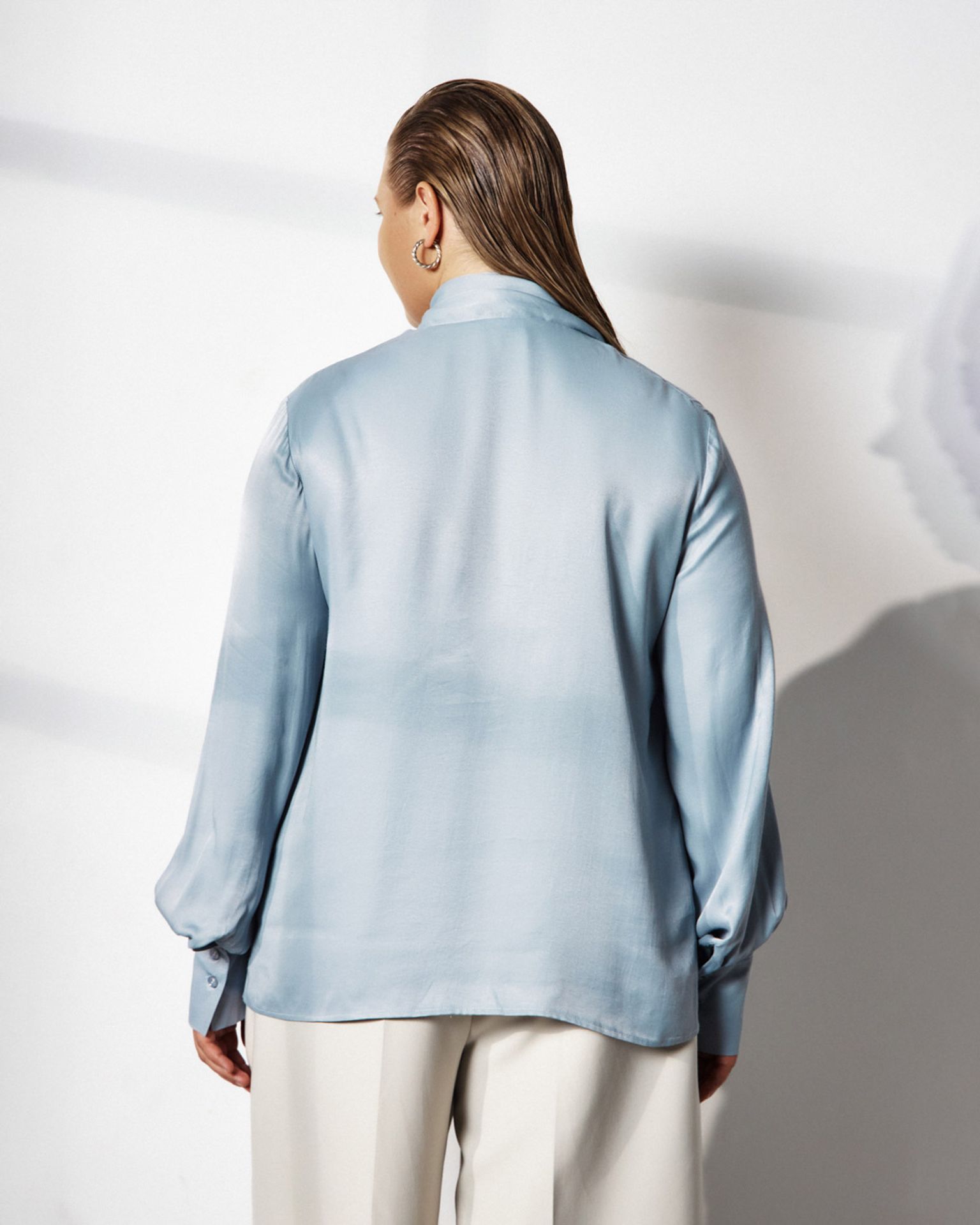 Блуза с шарфом