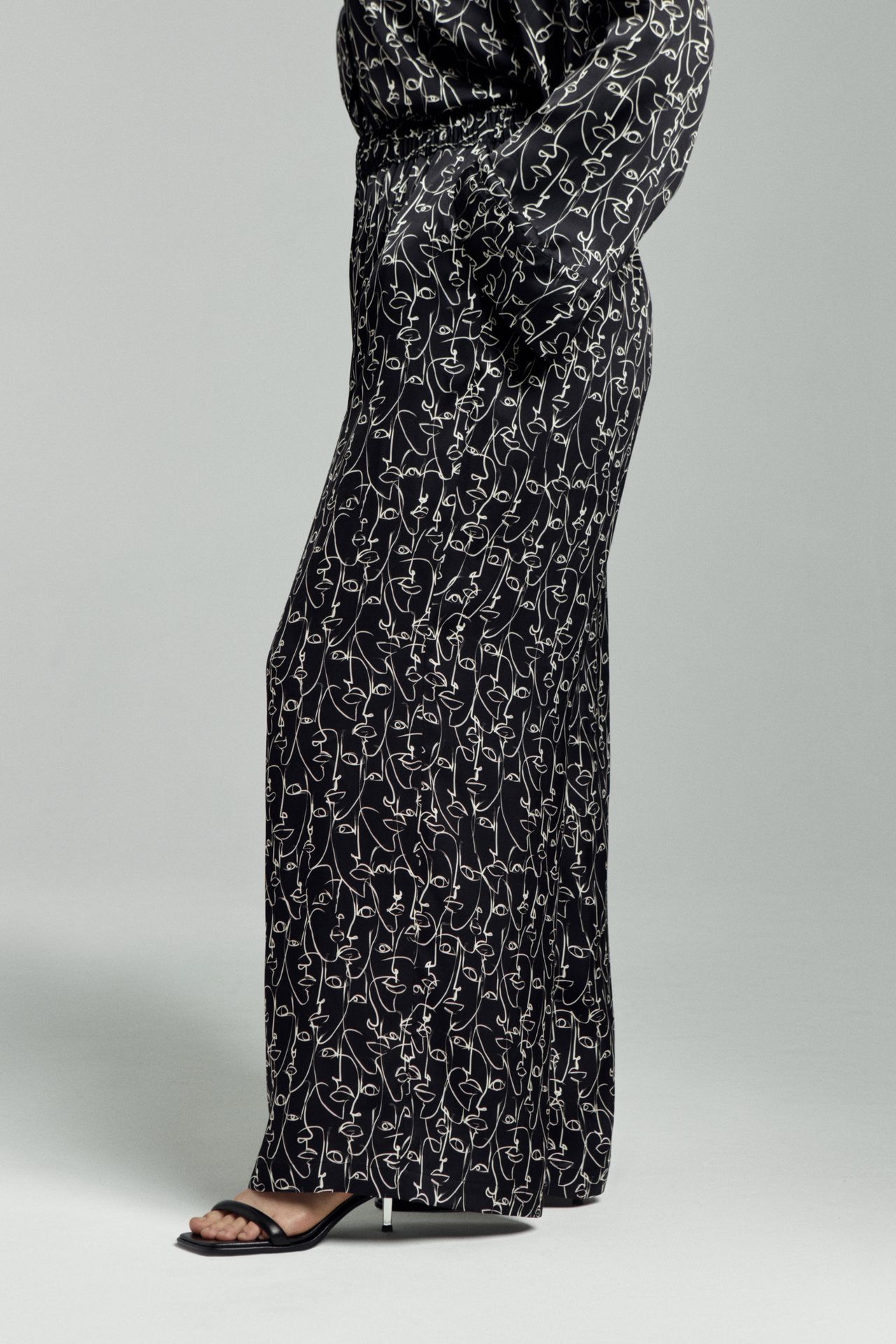 Брюки струящиеся в принте