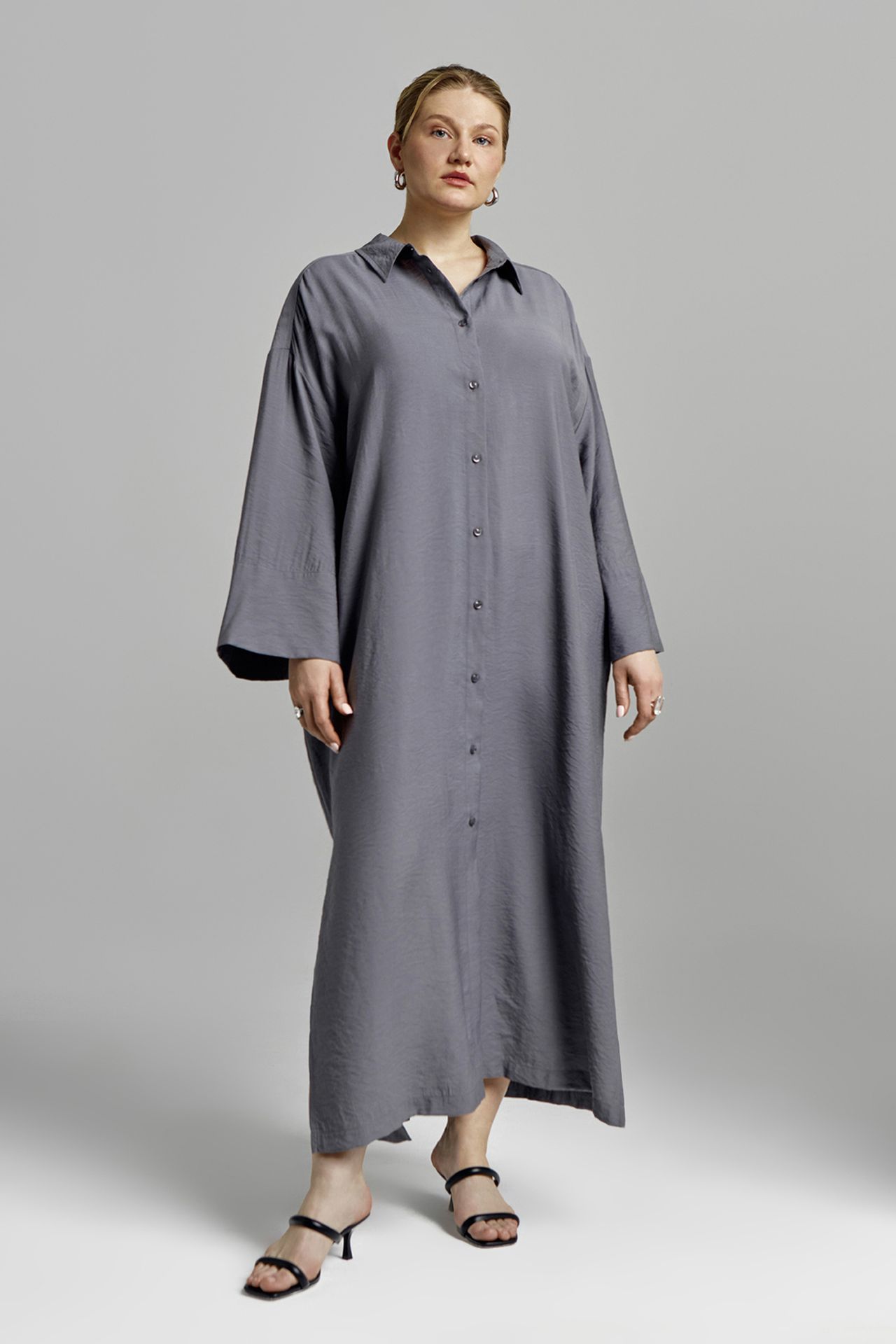 Платье-рубашка струящаяся