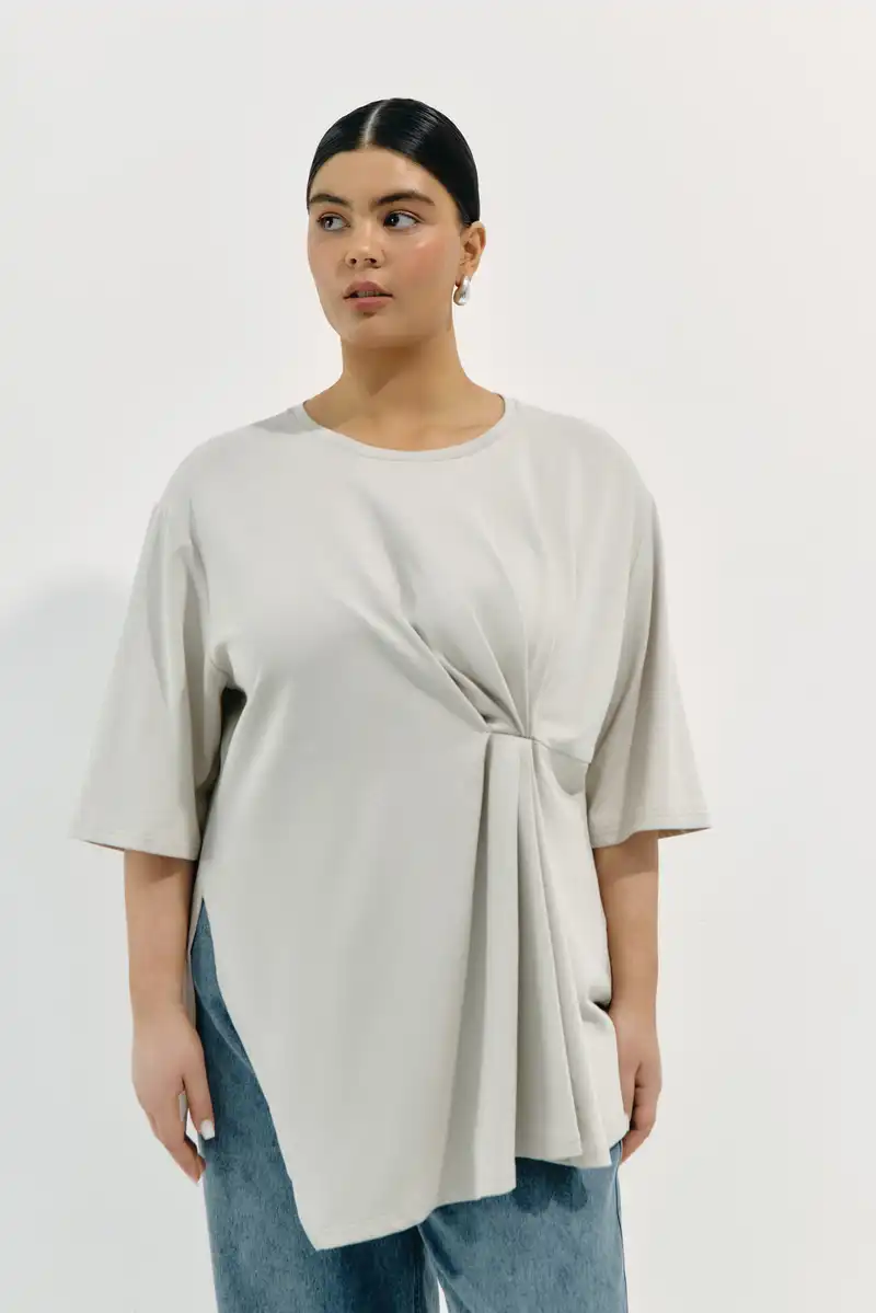 Футболка с драпировкой HAZE