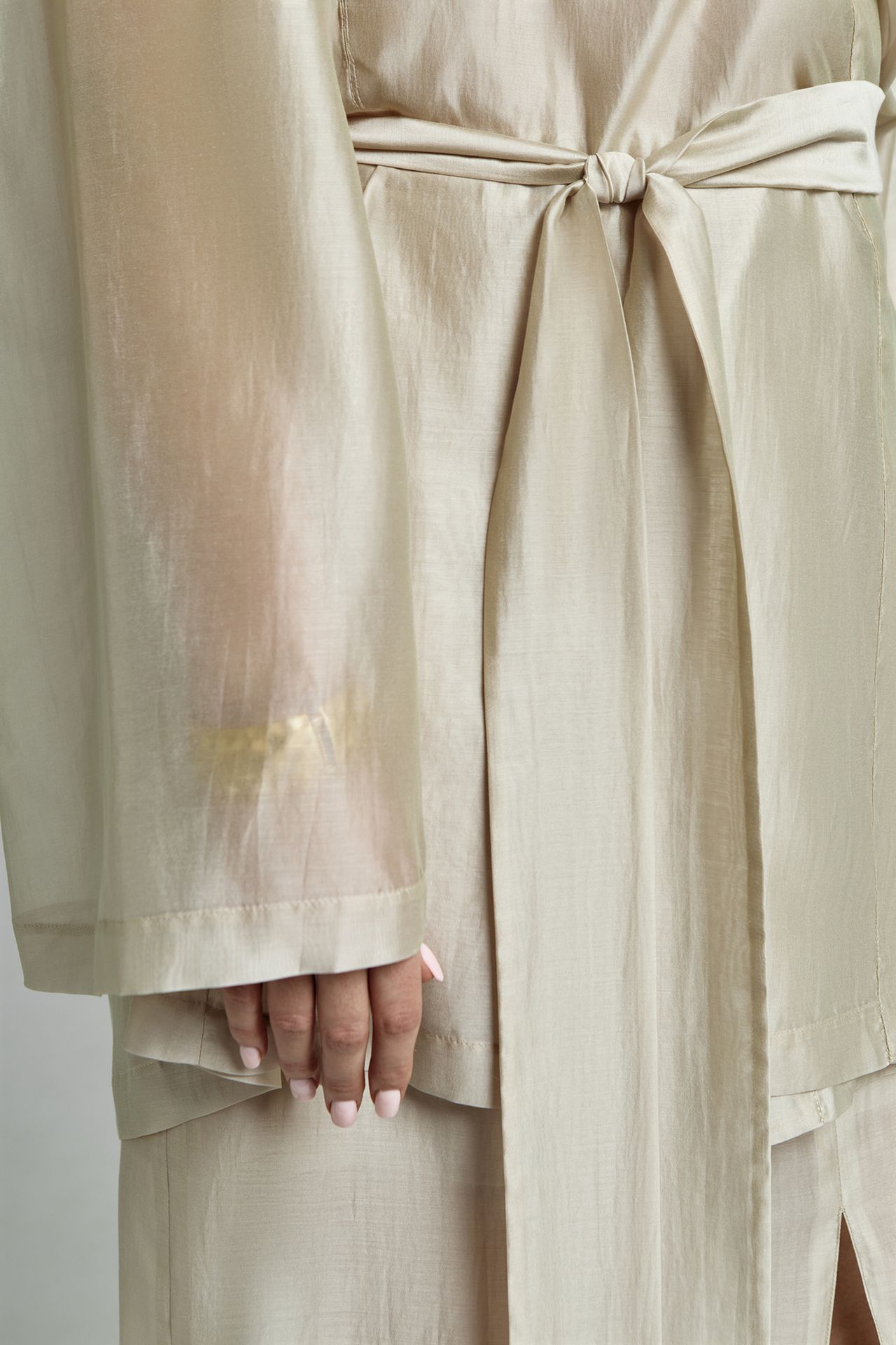 Блуза из прозрачной ткани