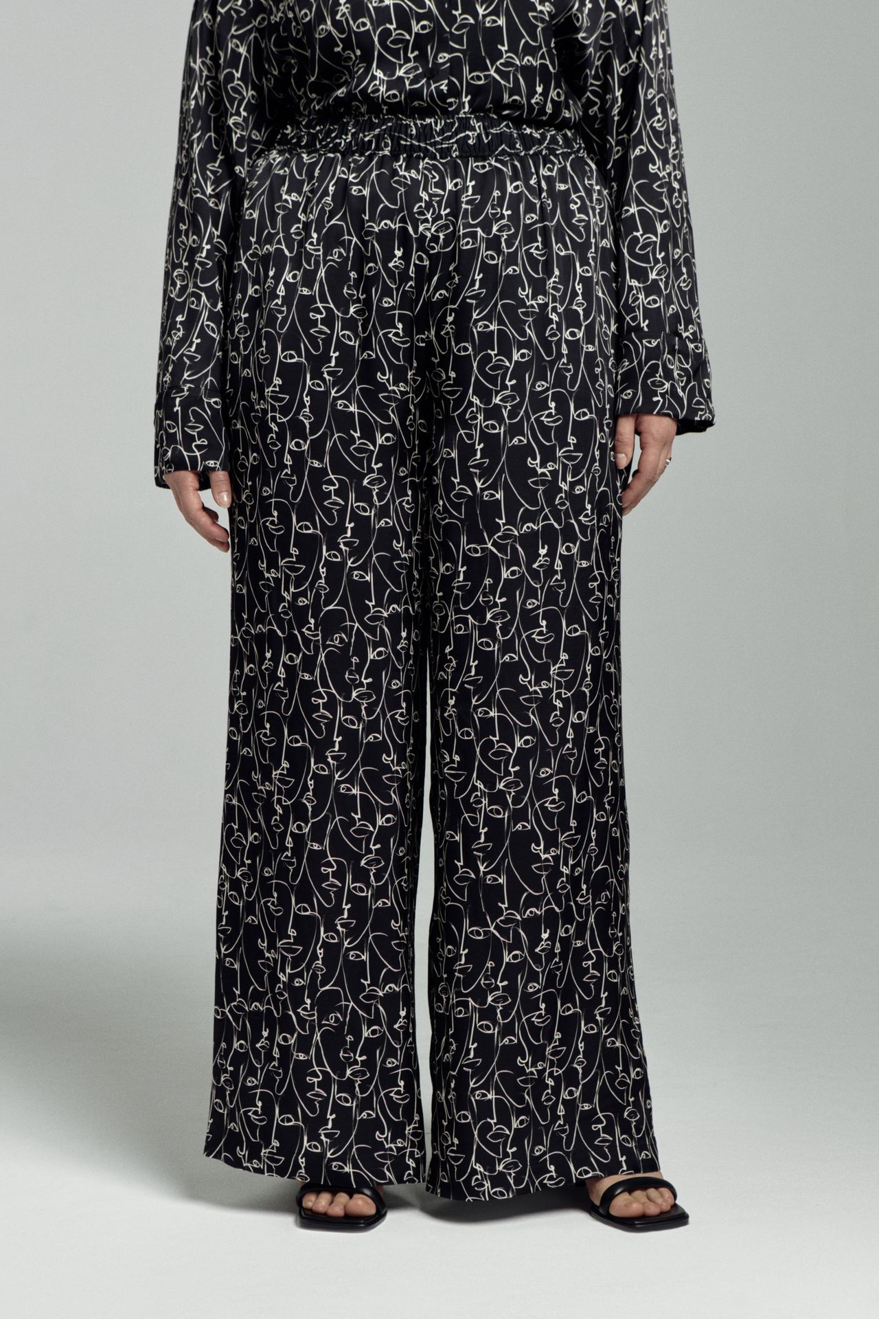 Брюки струящиеся в принте