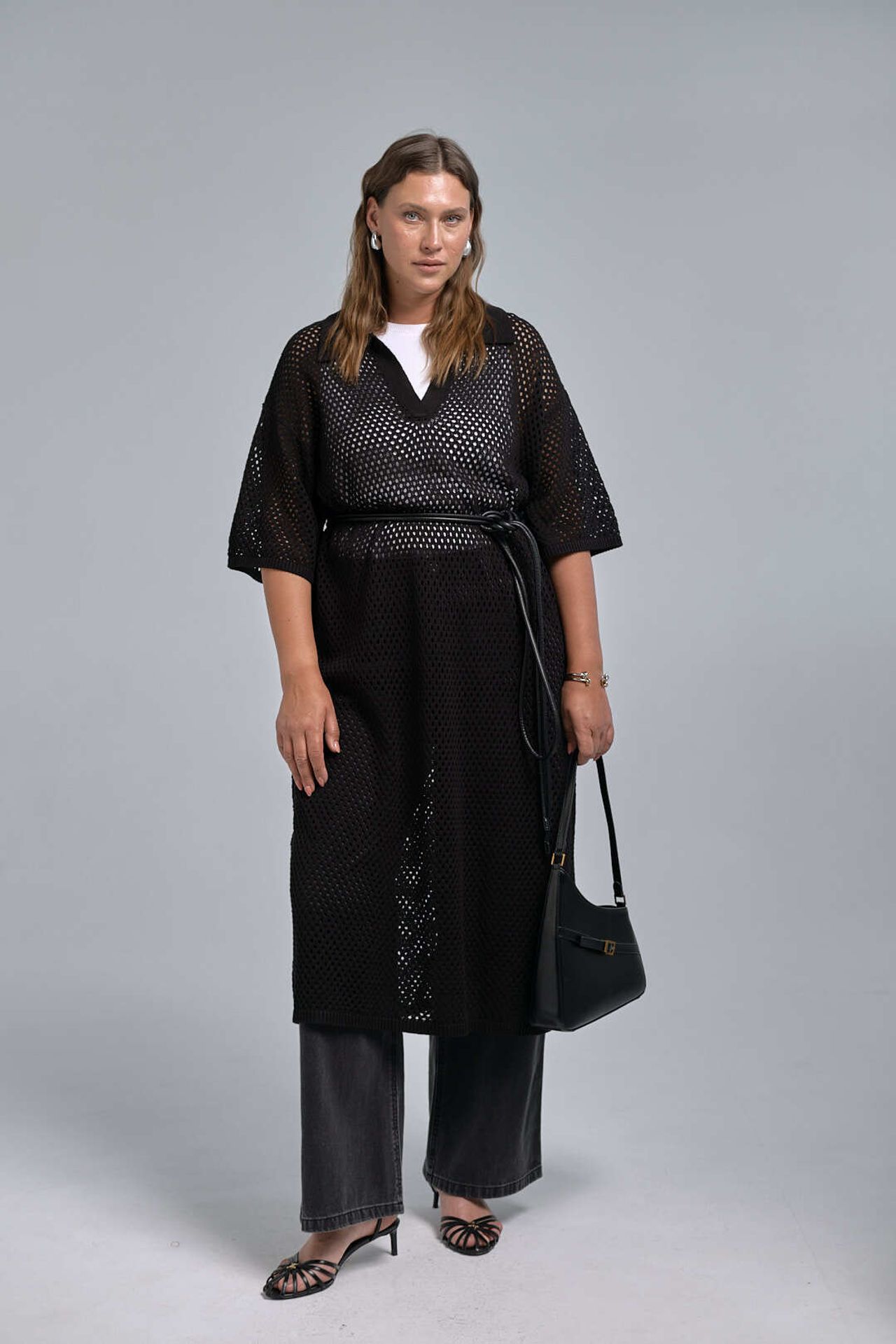 Платье вязаное в сетку