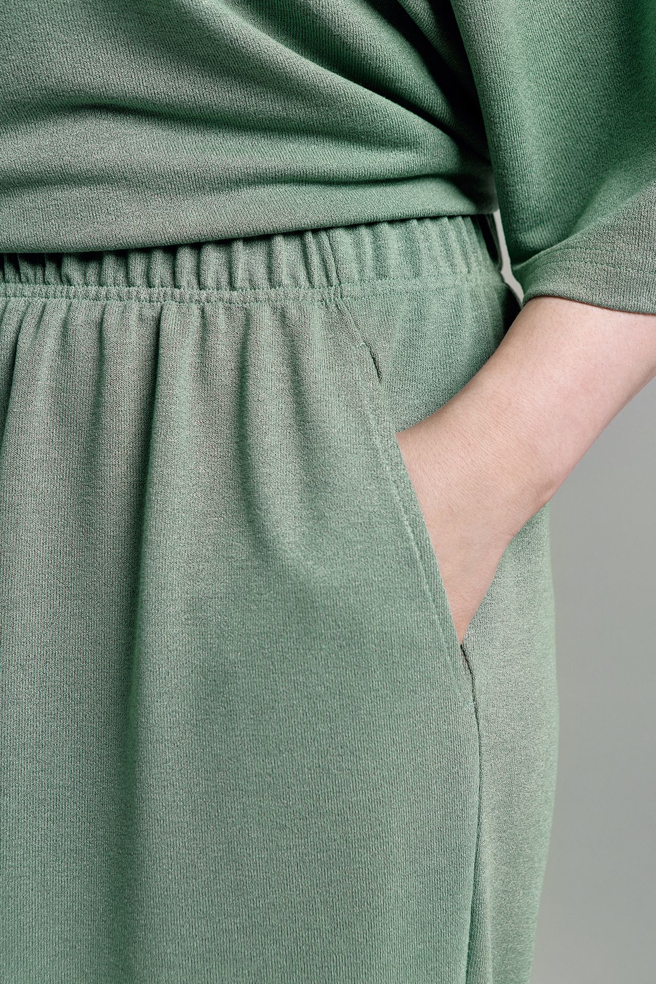 Брюки трикотажные