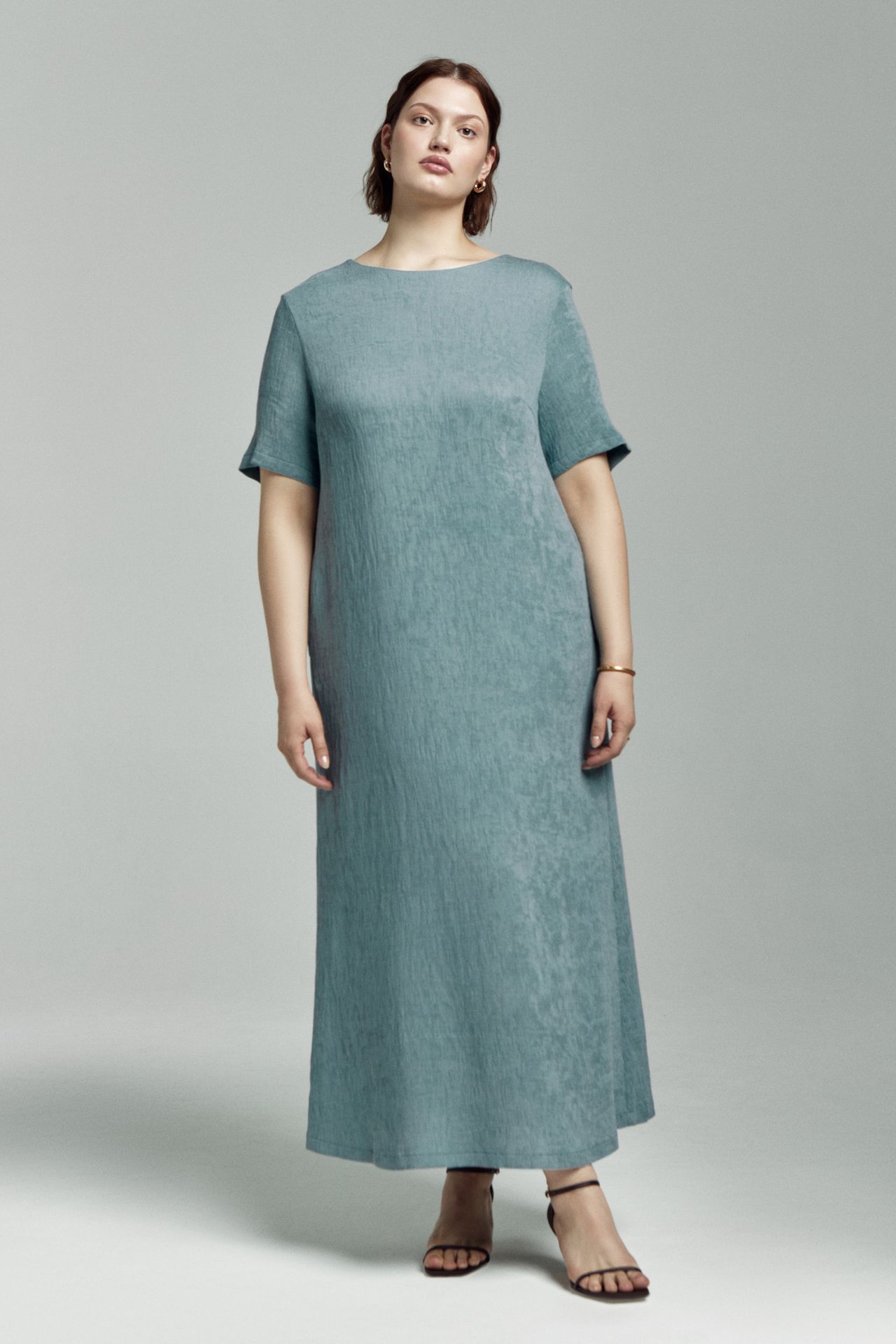 Платье из фактурной ткани