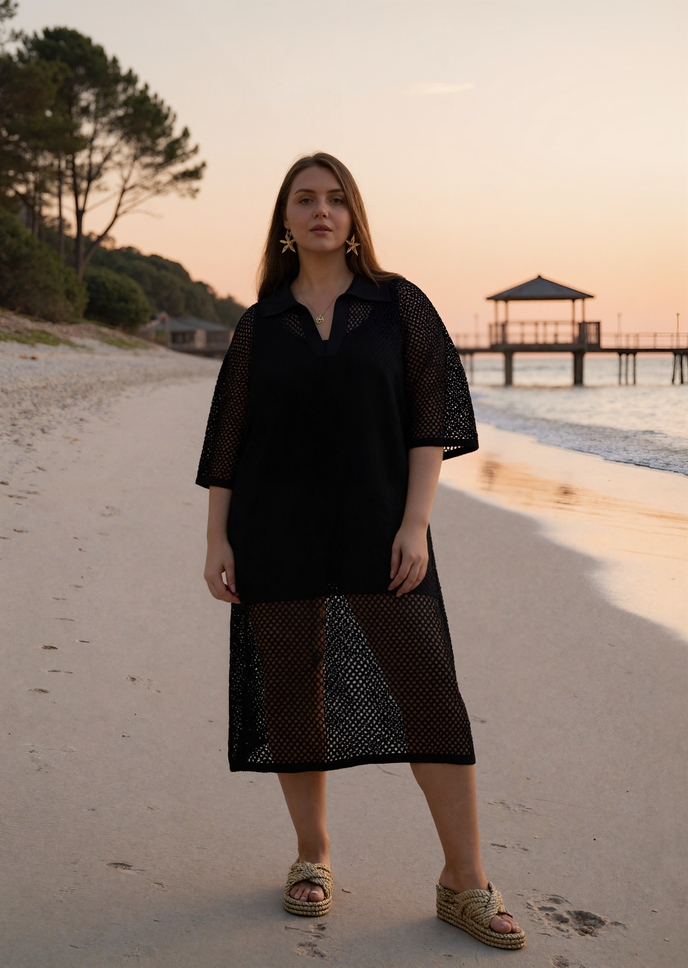 Платье вязаное в сетку