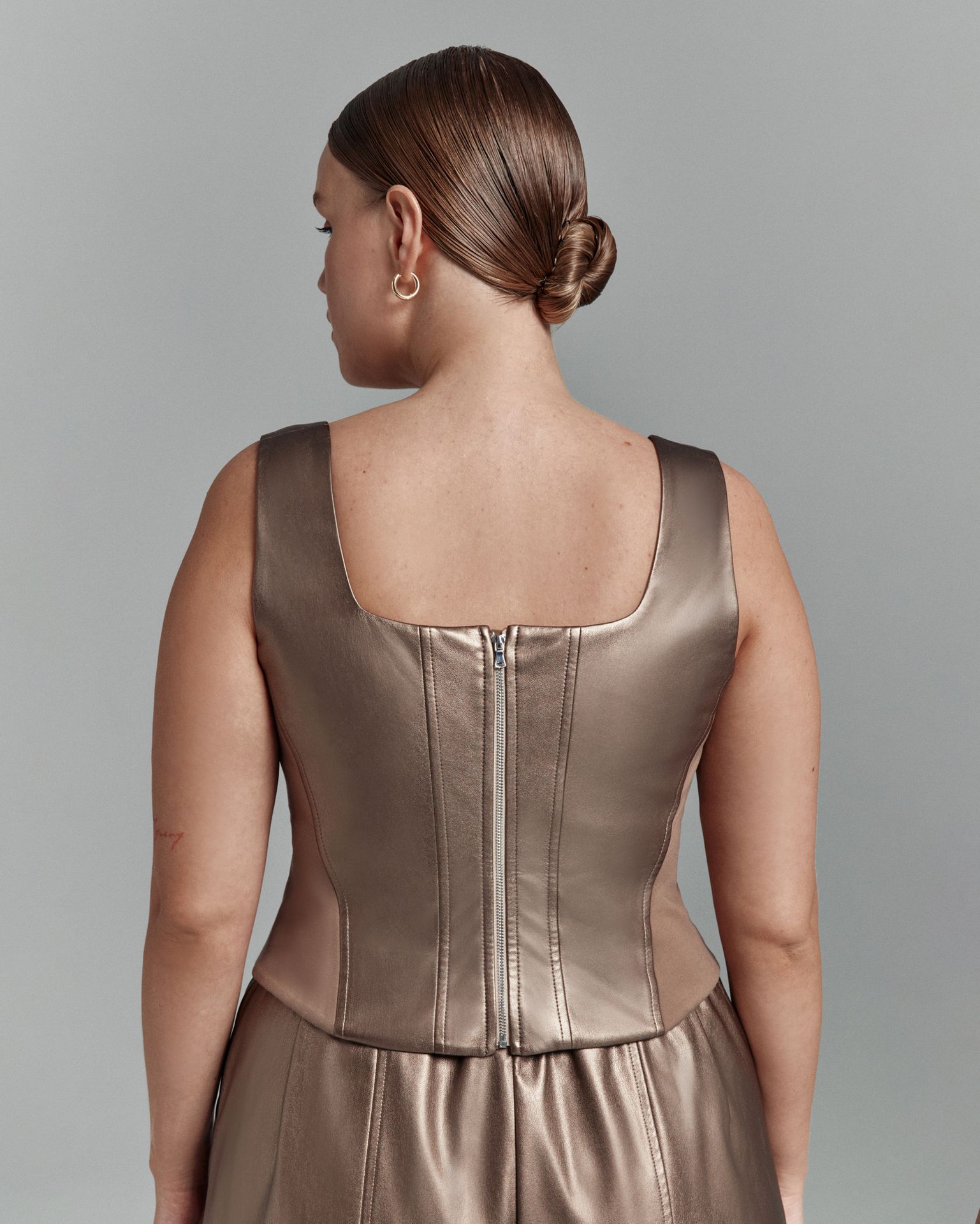 Кожаный корсетный топ