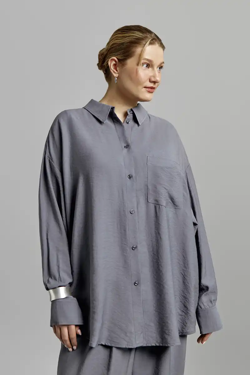 Рубашка оверсайз струящаяся