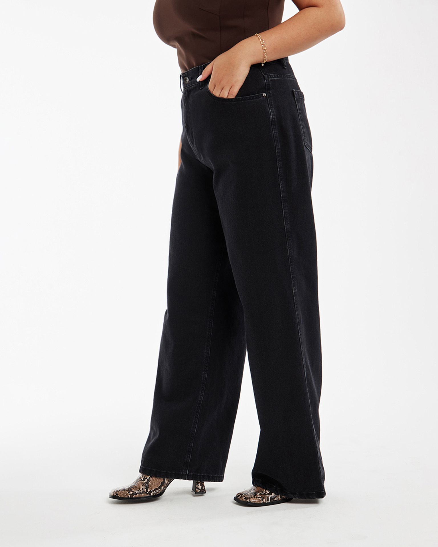 Джинсы широкие HARLOW