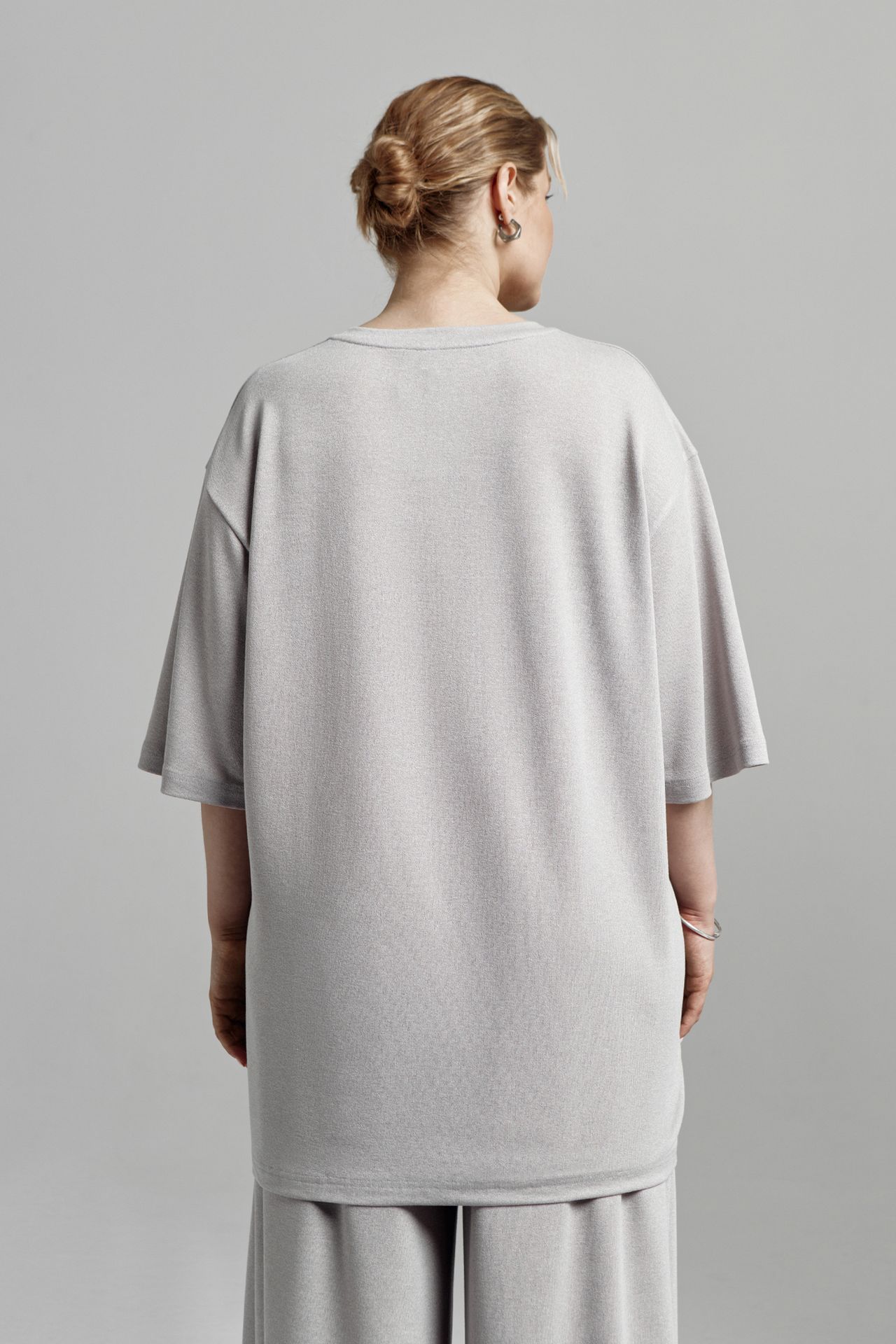 Футболка оверсайз струящаяся