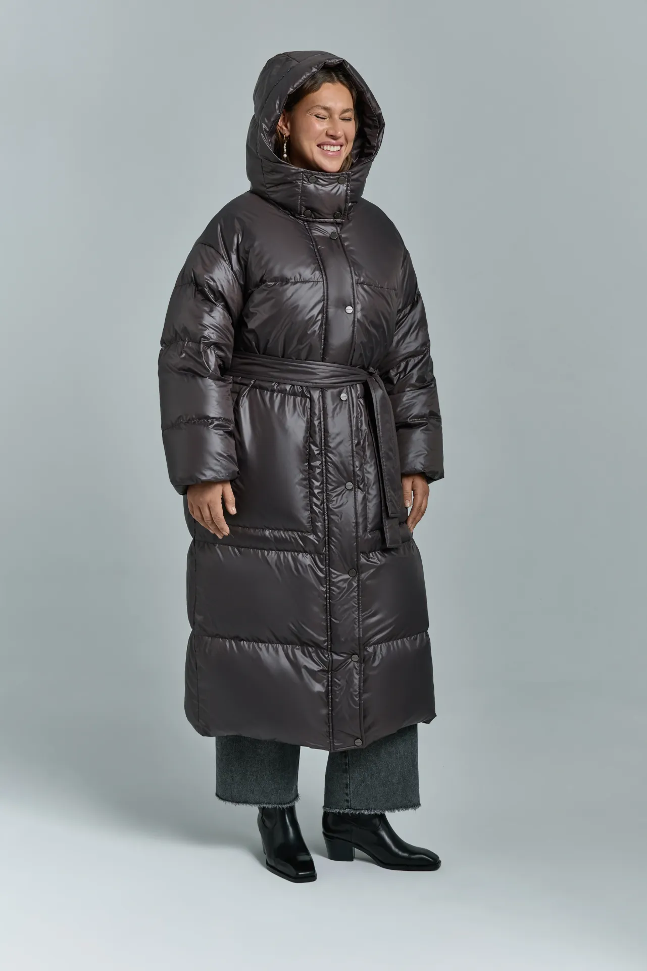 Пуховик длинный с премиальным наполнителем RENE