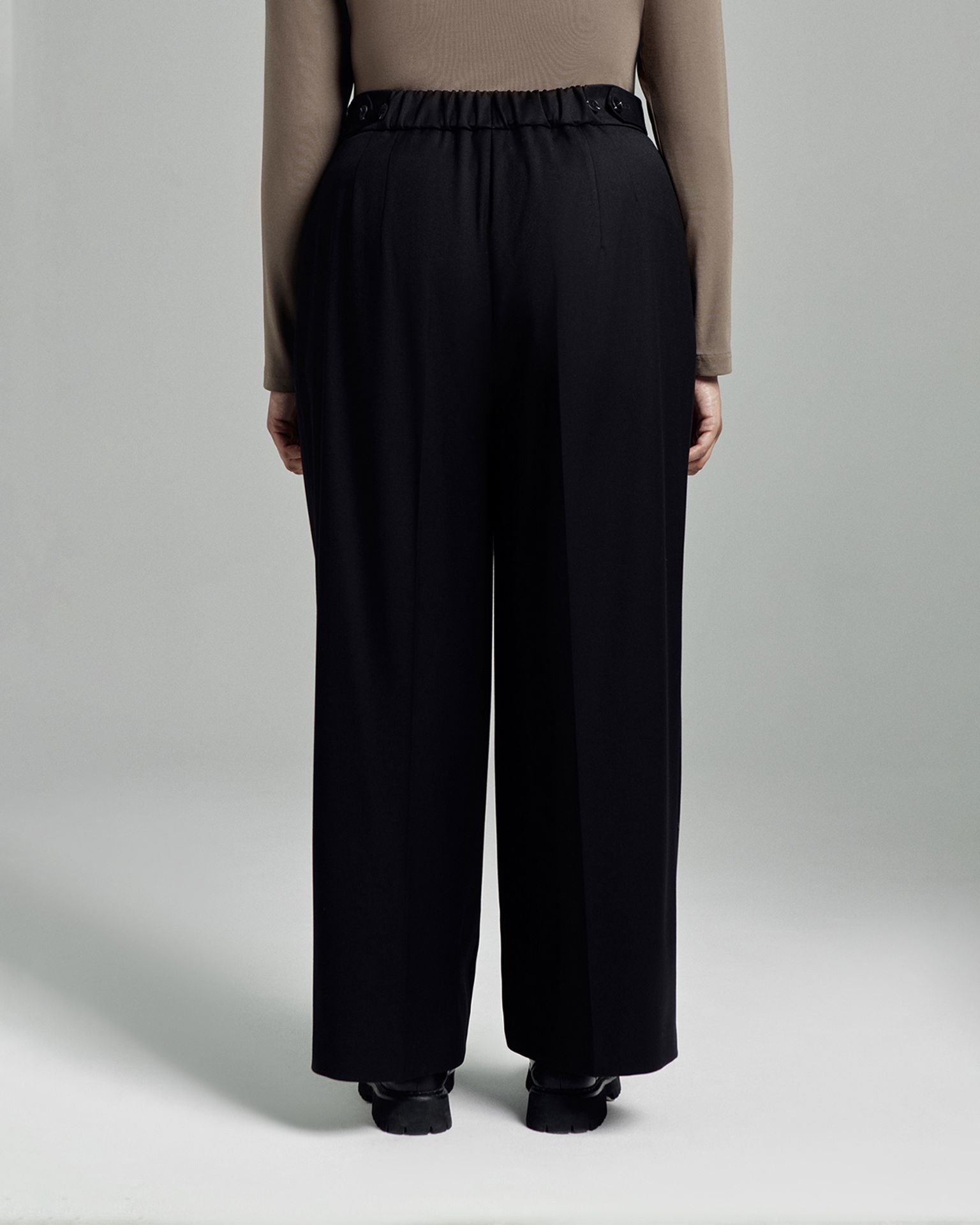 Брюки прямые на резинке