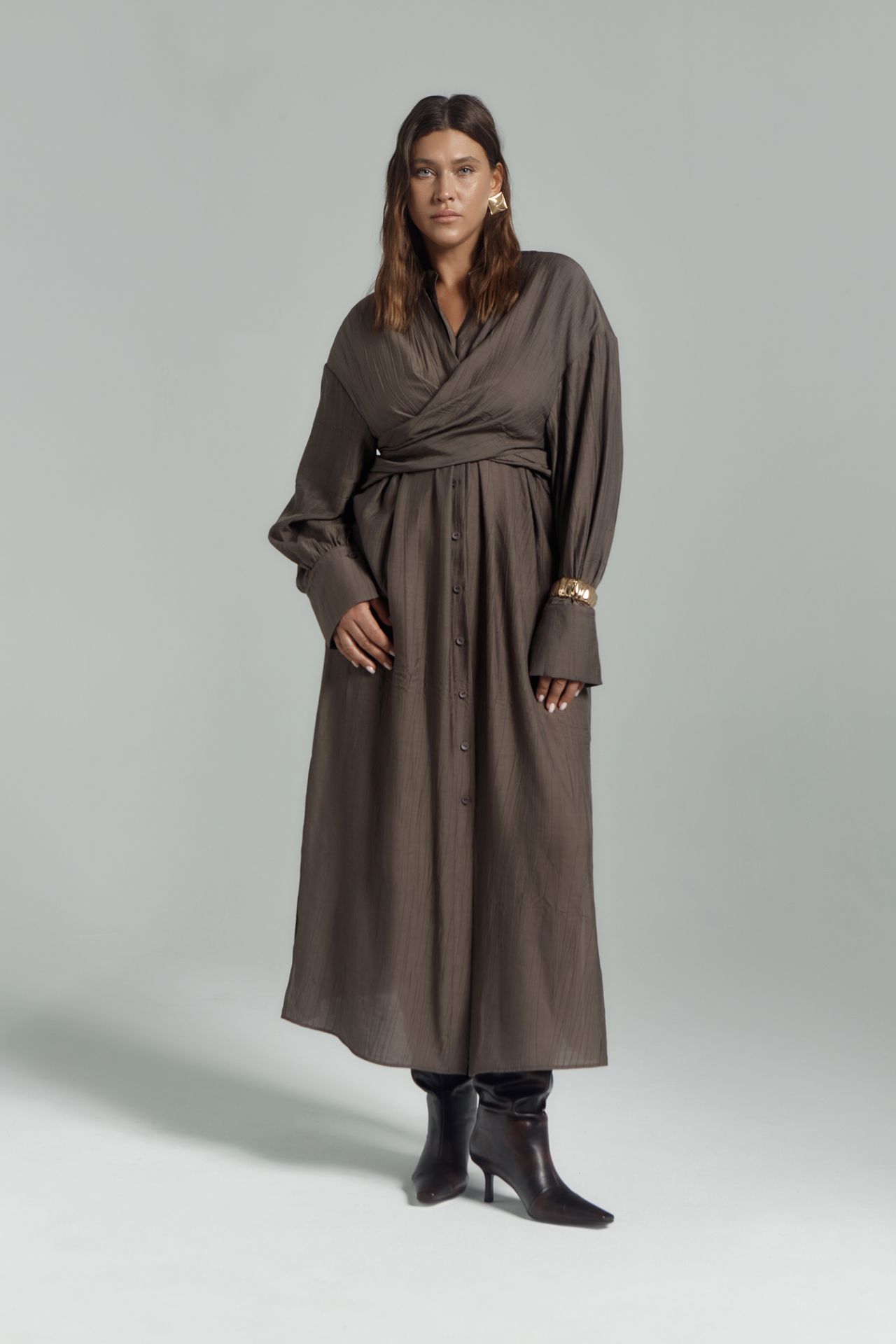 Платье-рубашка из фактурной ткани