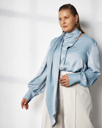 Блуза с шарфом