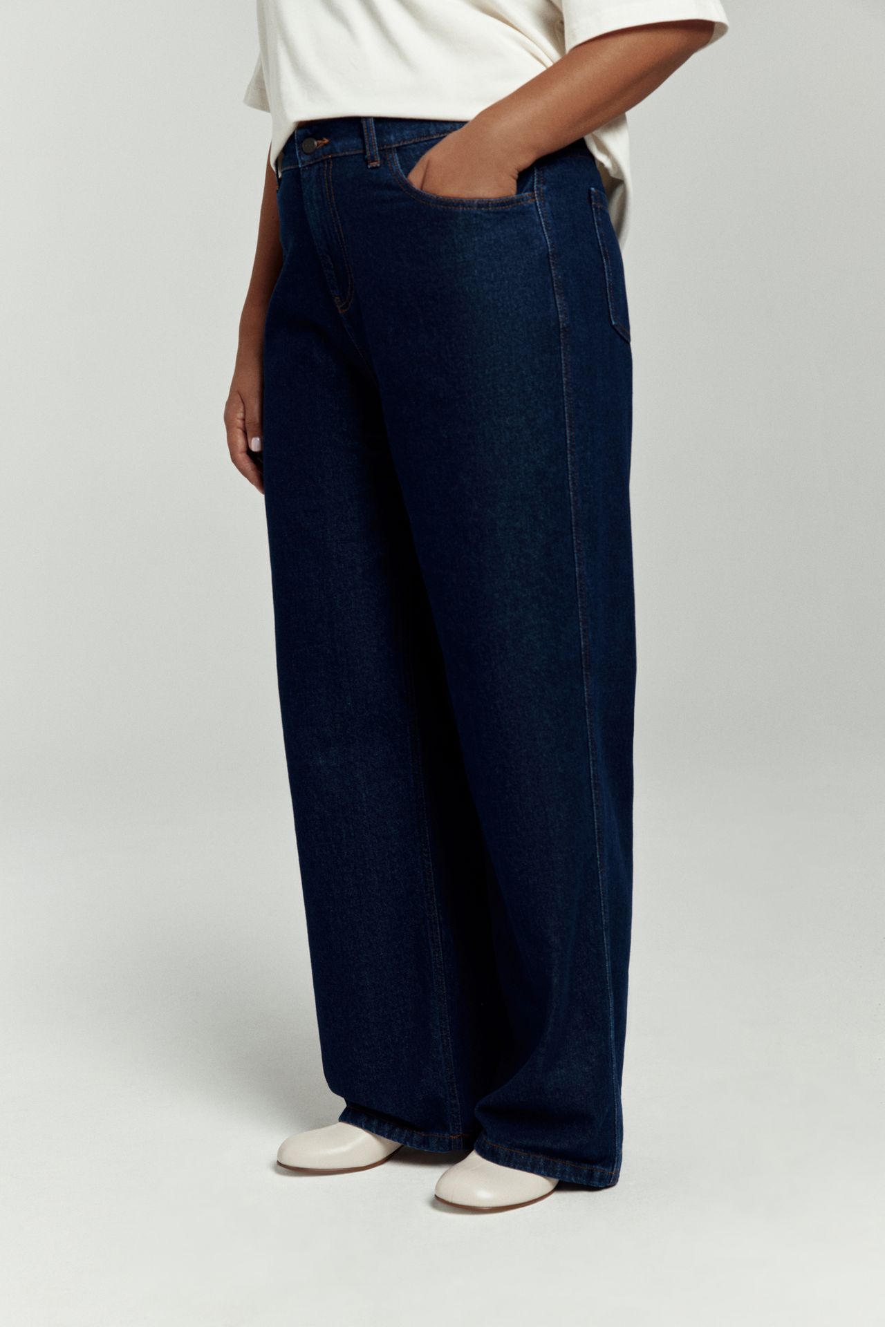 Джинсы широкие HARLOW