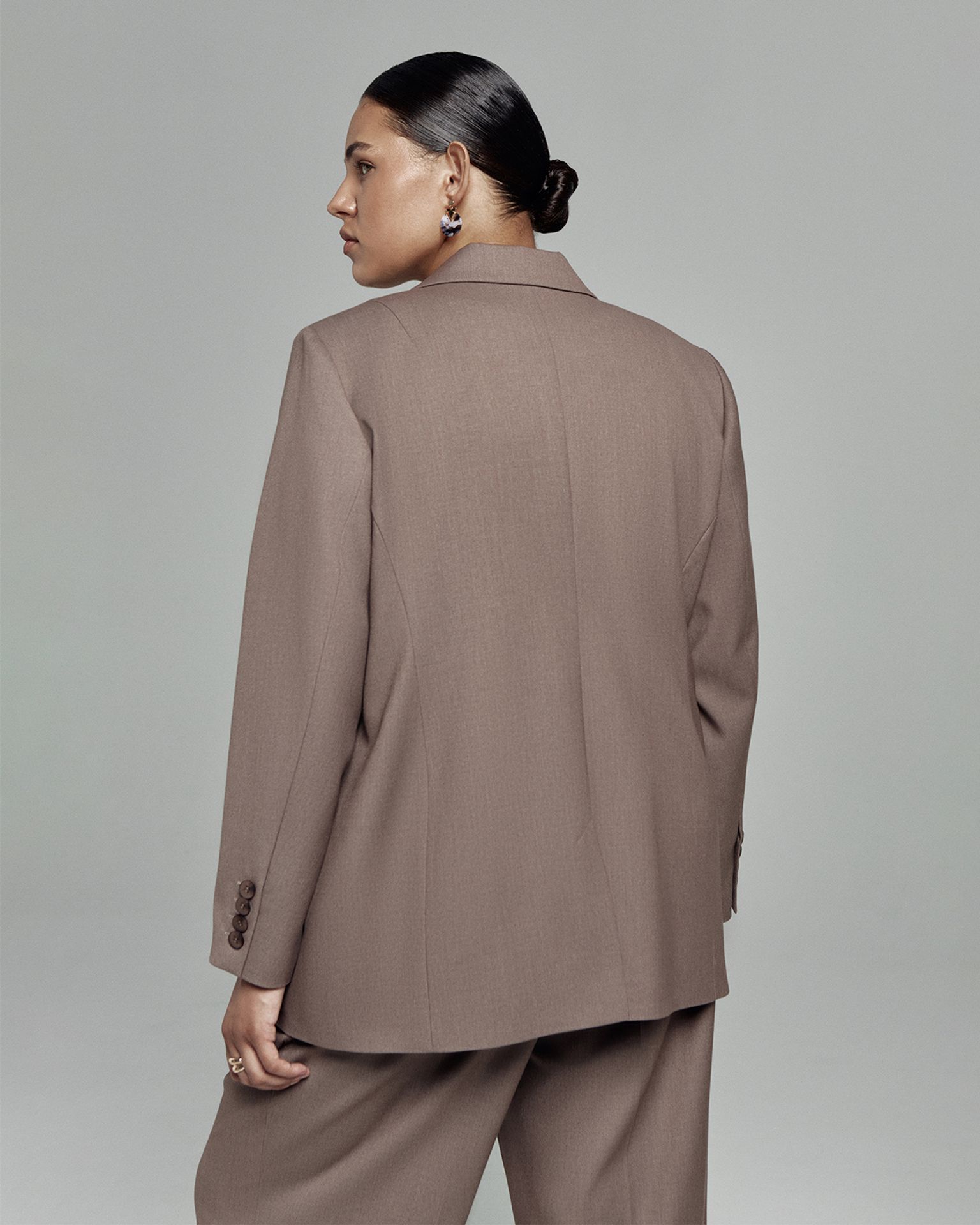 Жакет двубортный