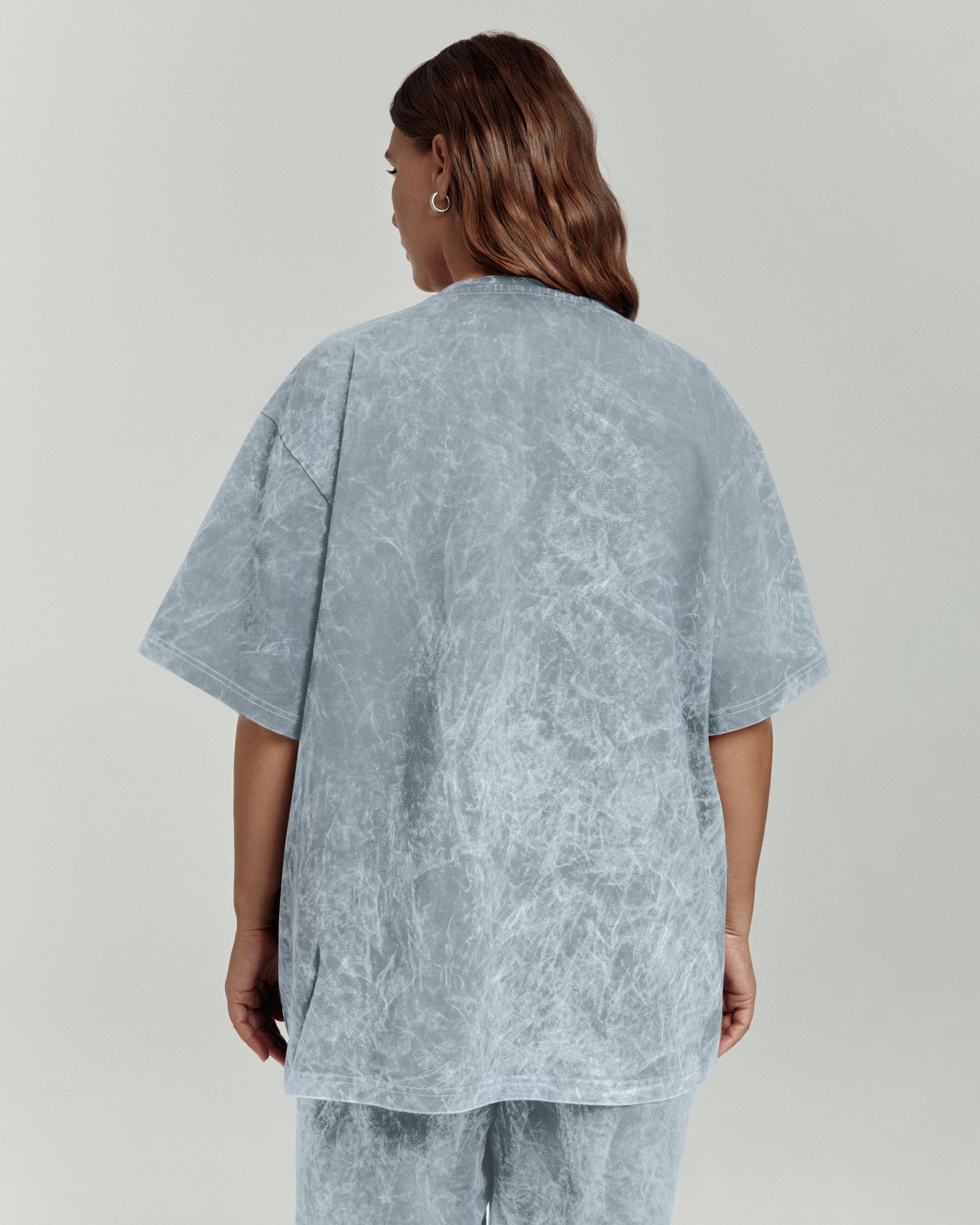 Футболка оверсайз с эффектом потертости