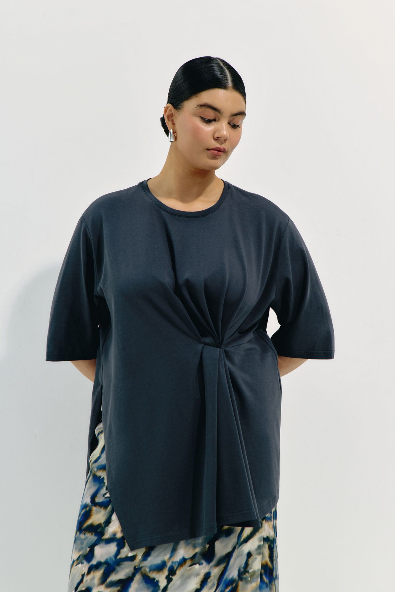 Футболка с драпировкой HAZE