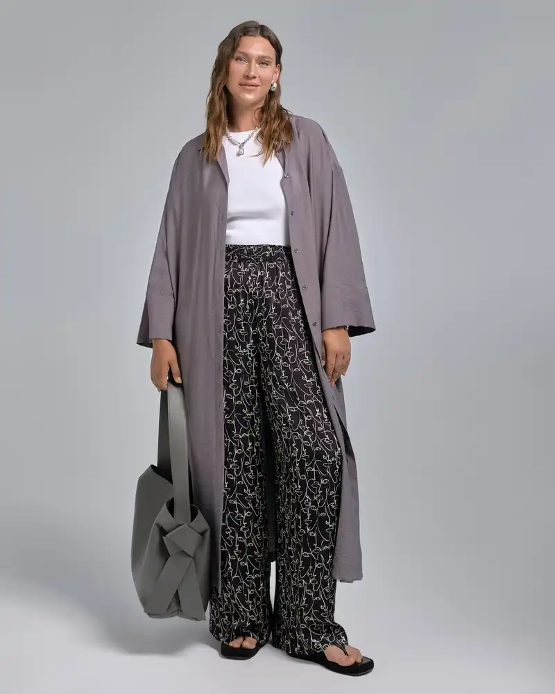 Платье-рубашка струящаяся