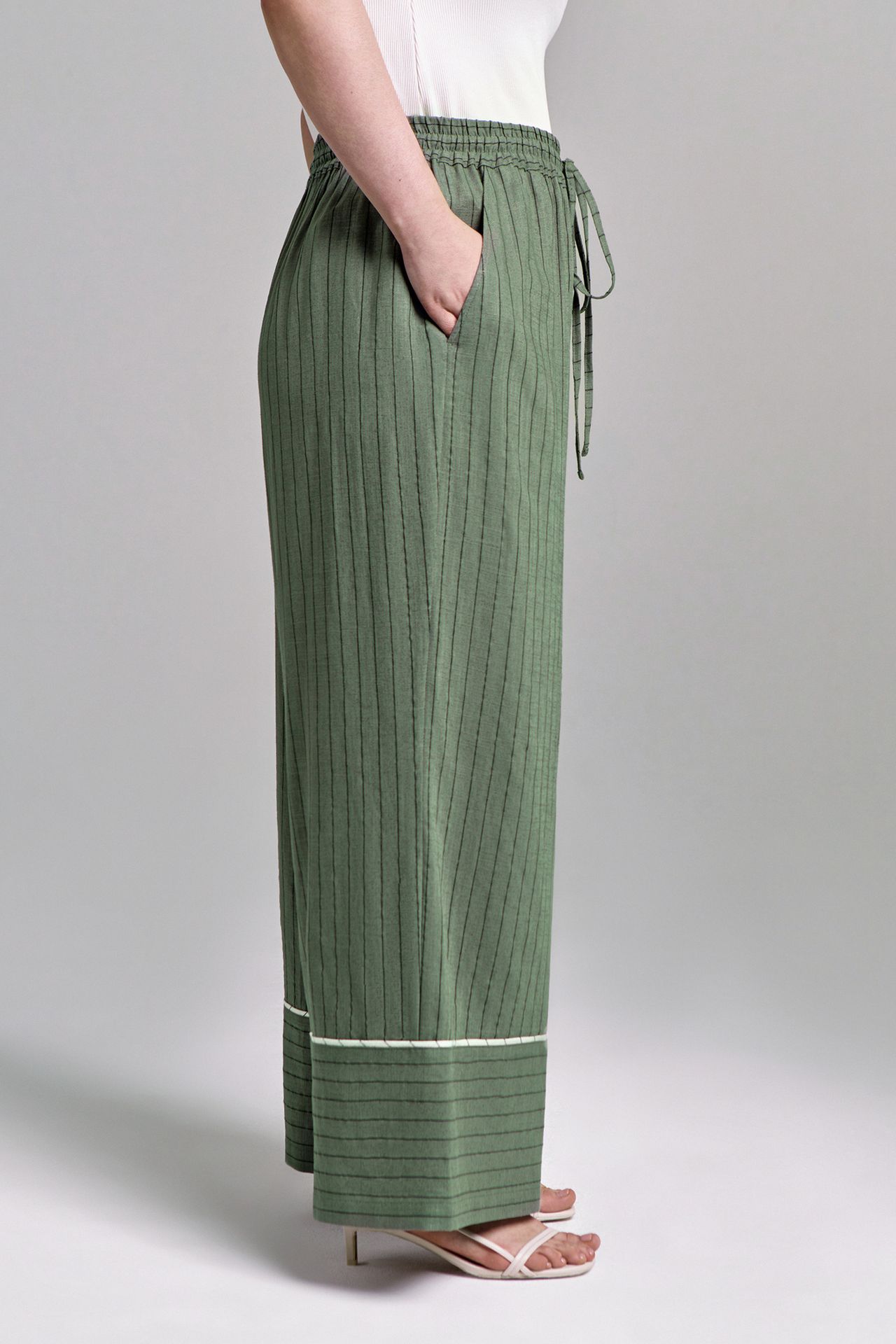 Брюки льняные