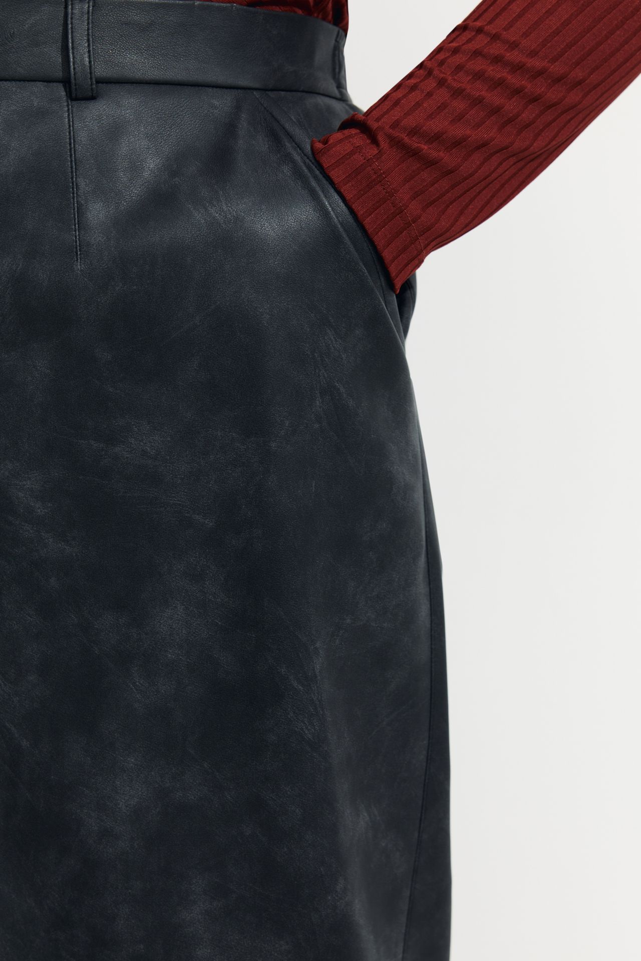 Юбка-миди из экокожи BEY