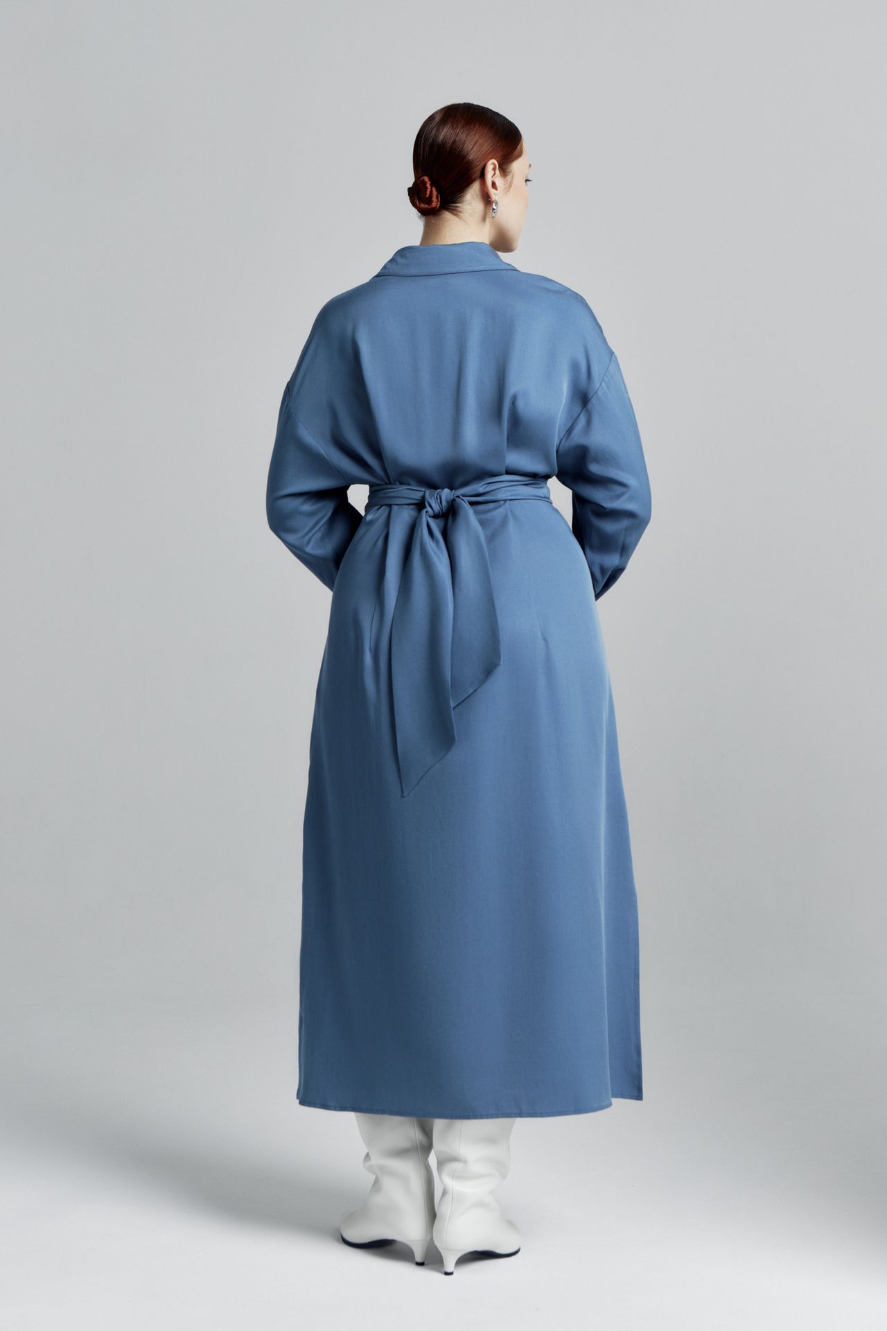 Платье-рубашка с драпирующимся поясом