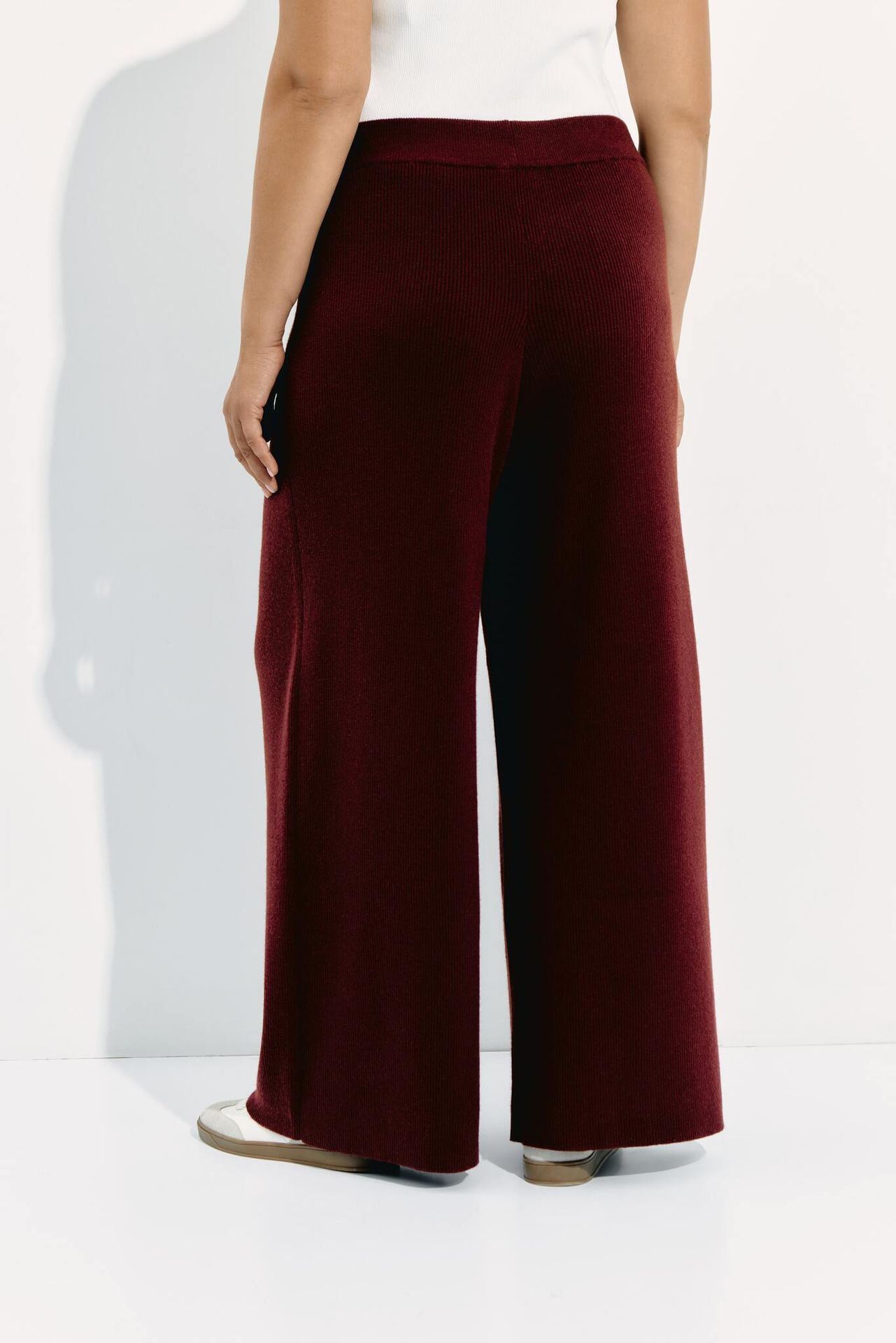 Брюки вязаные