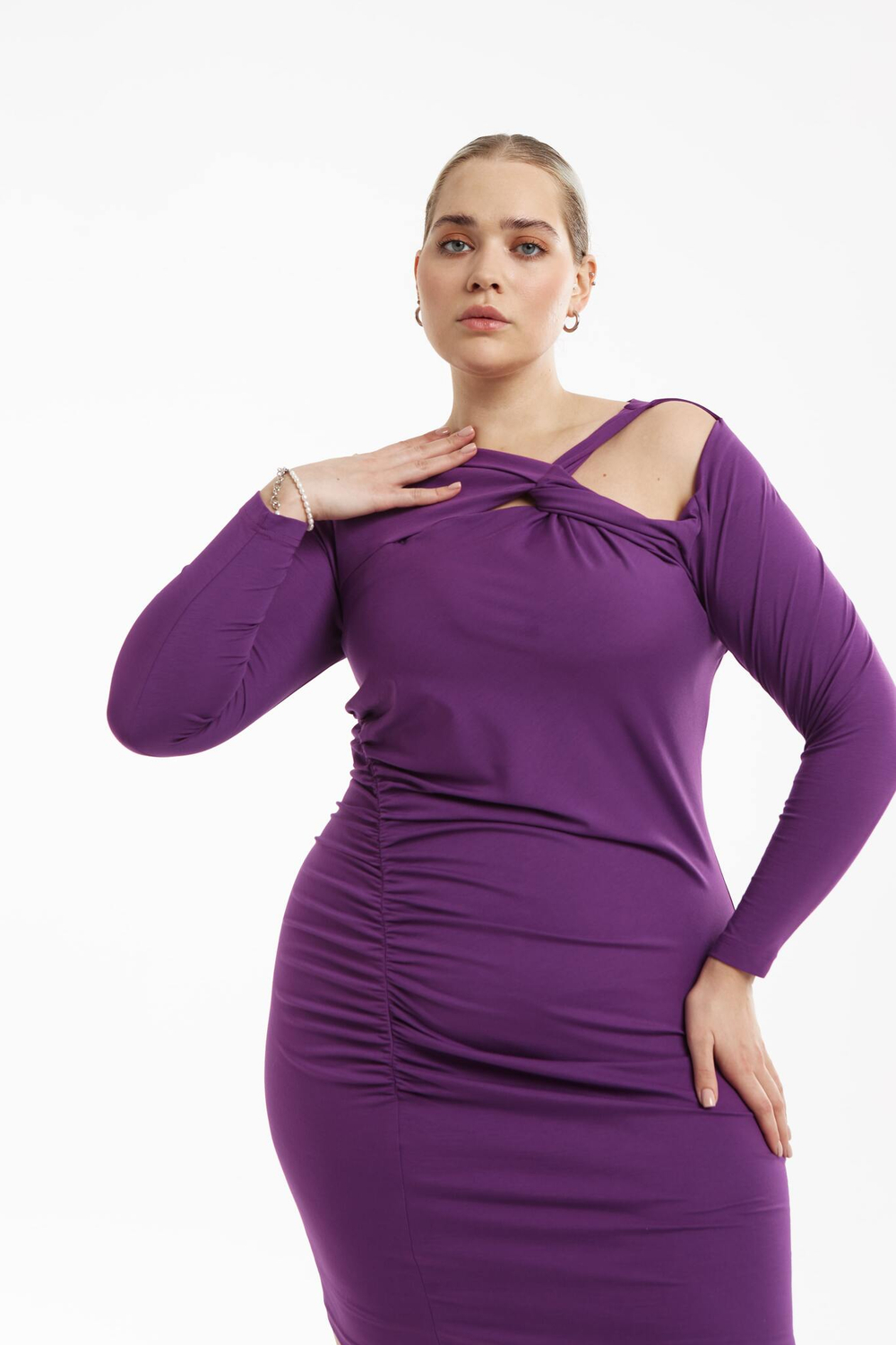 Асимметричное платье мини